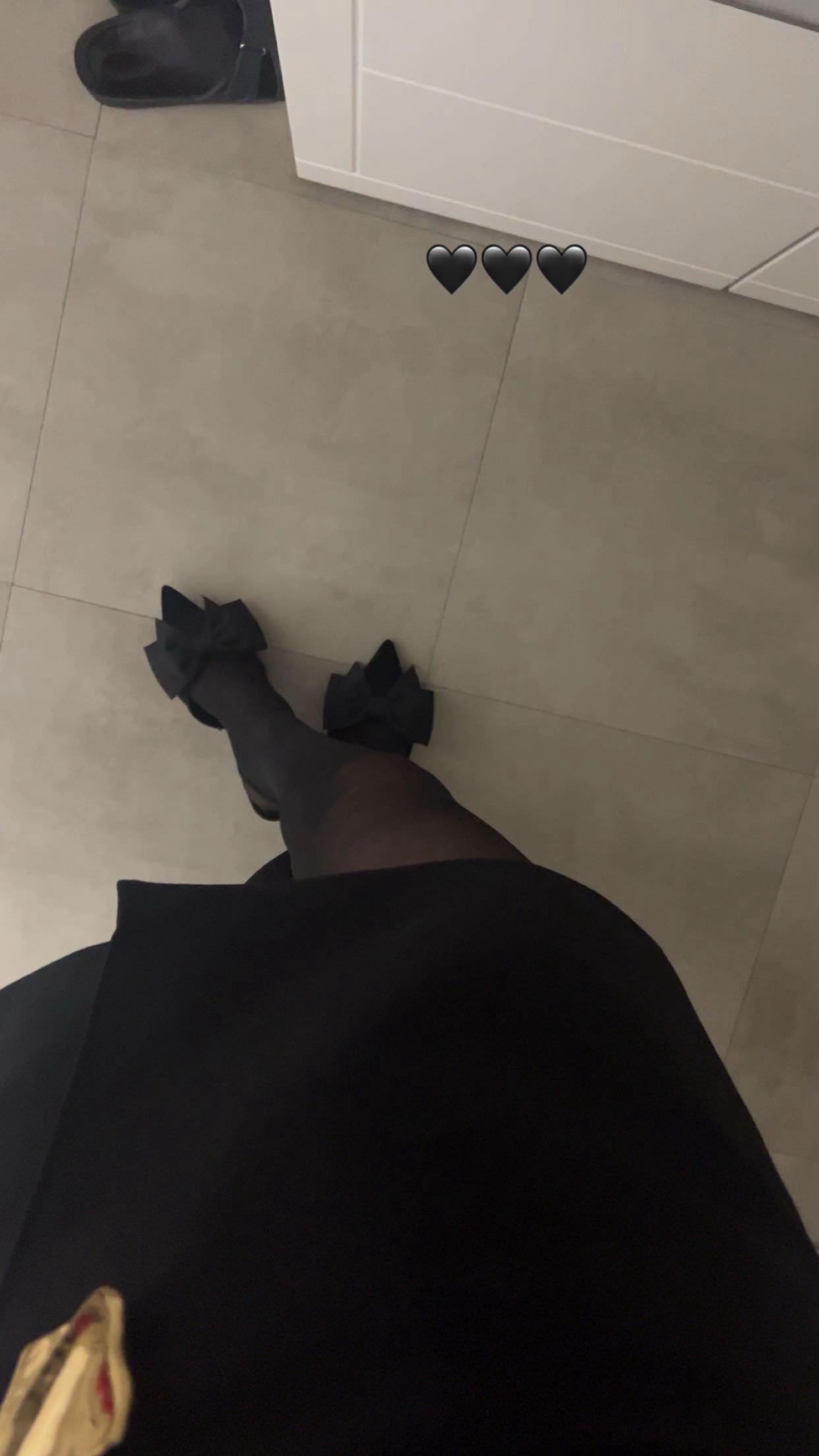 @sᴀʀᴀ