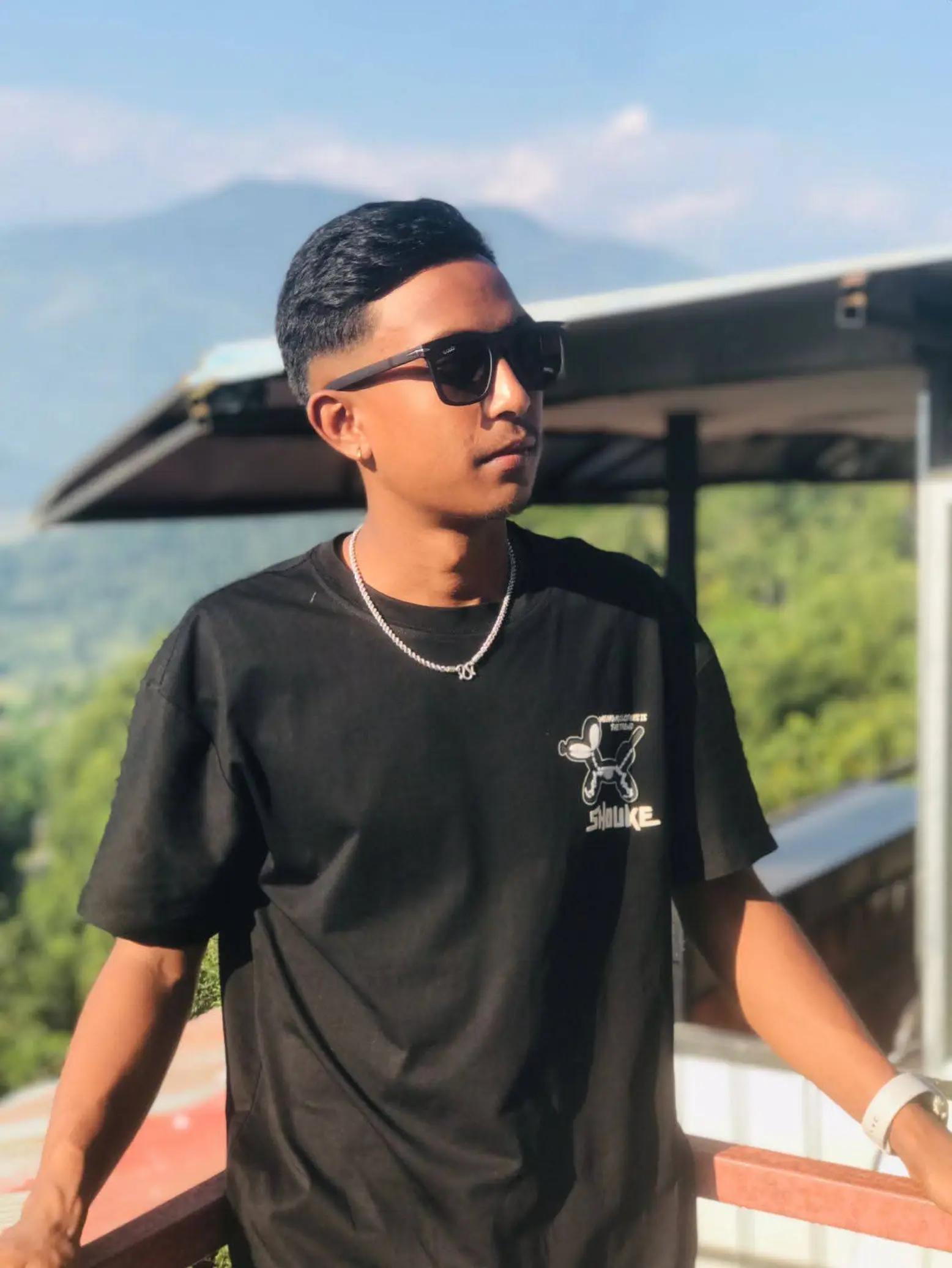 @काले😎