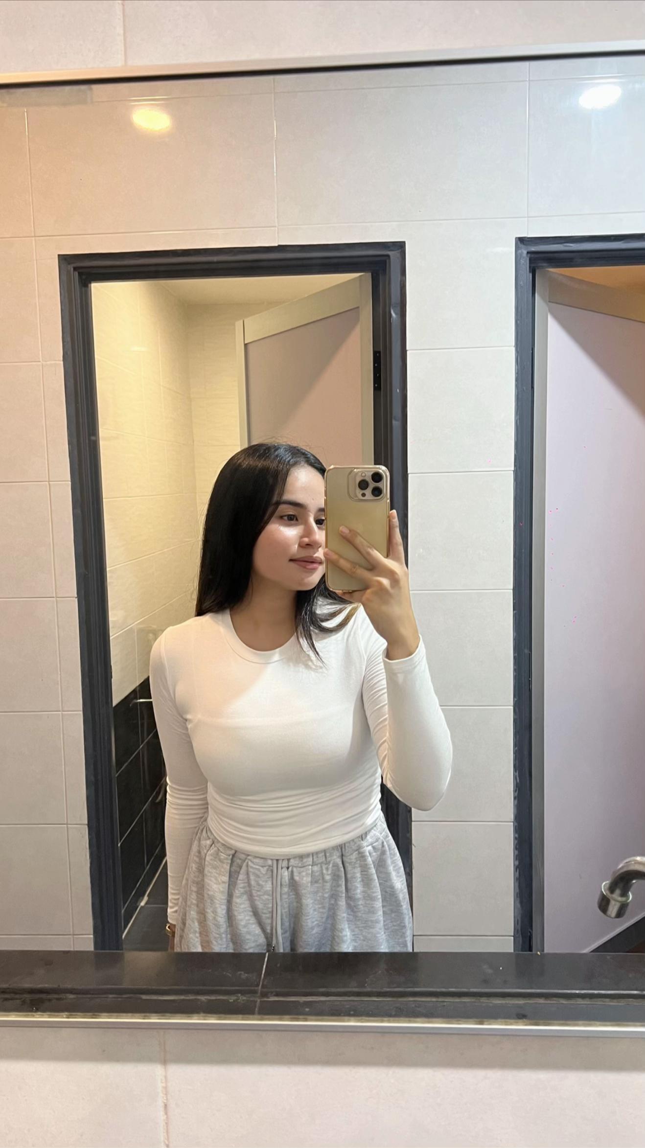@HazLina.Co