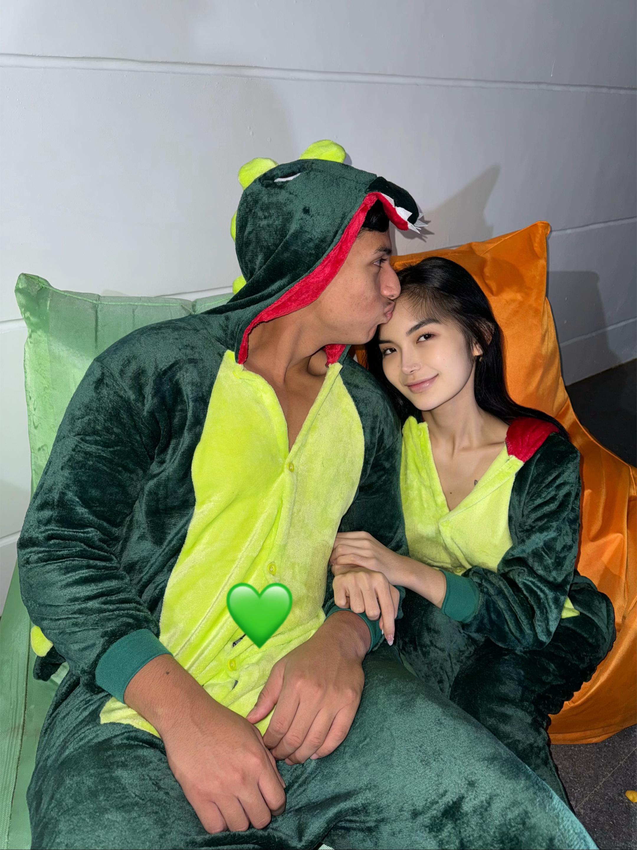 @holly.mo11y