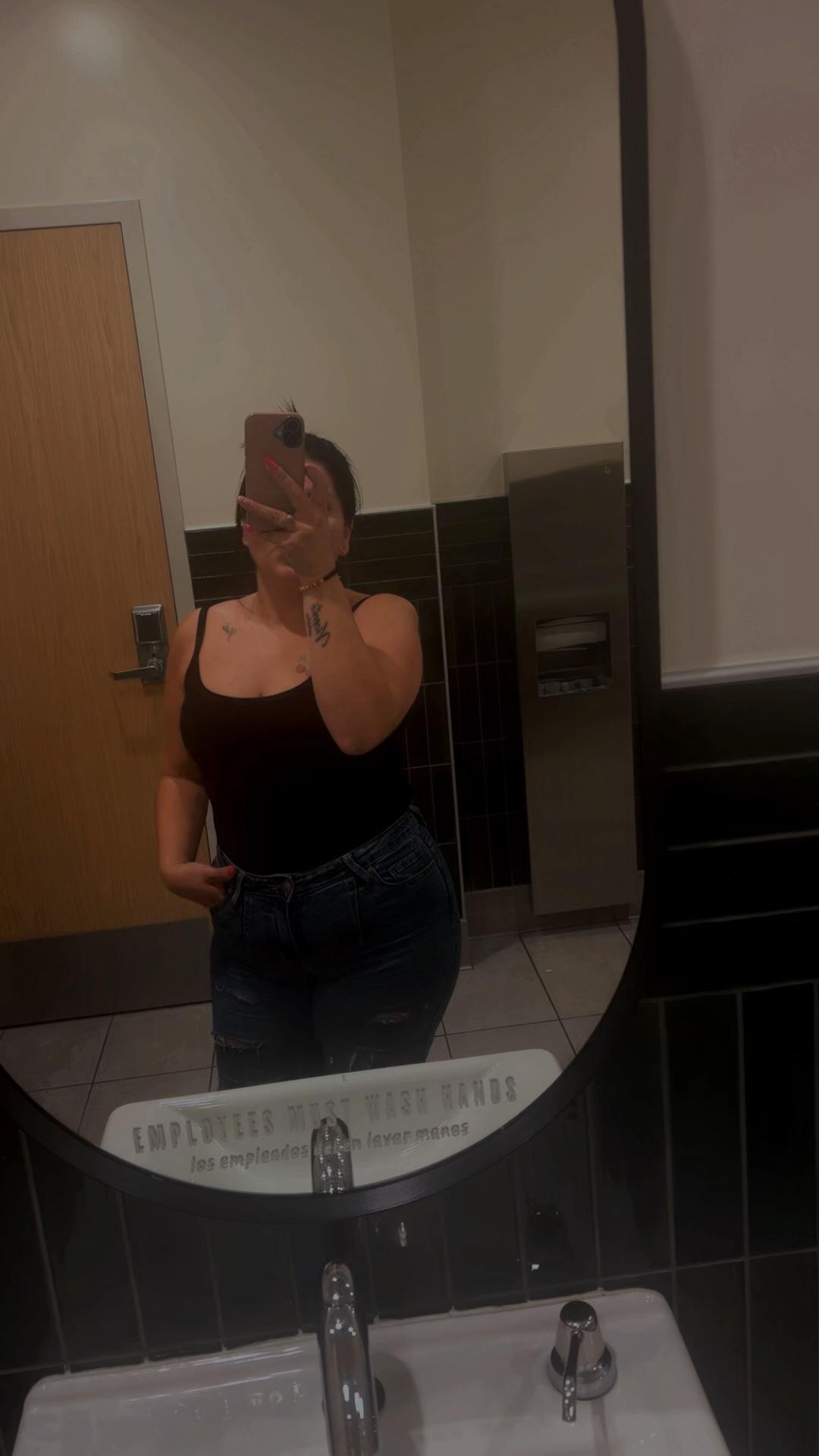 @𝒙𝒊𝒎𝒆𝒏𝒂 𝒗𝒆𝒍𝒂𝒔𝒒𝒖𝒆?