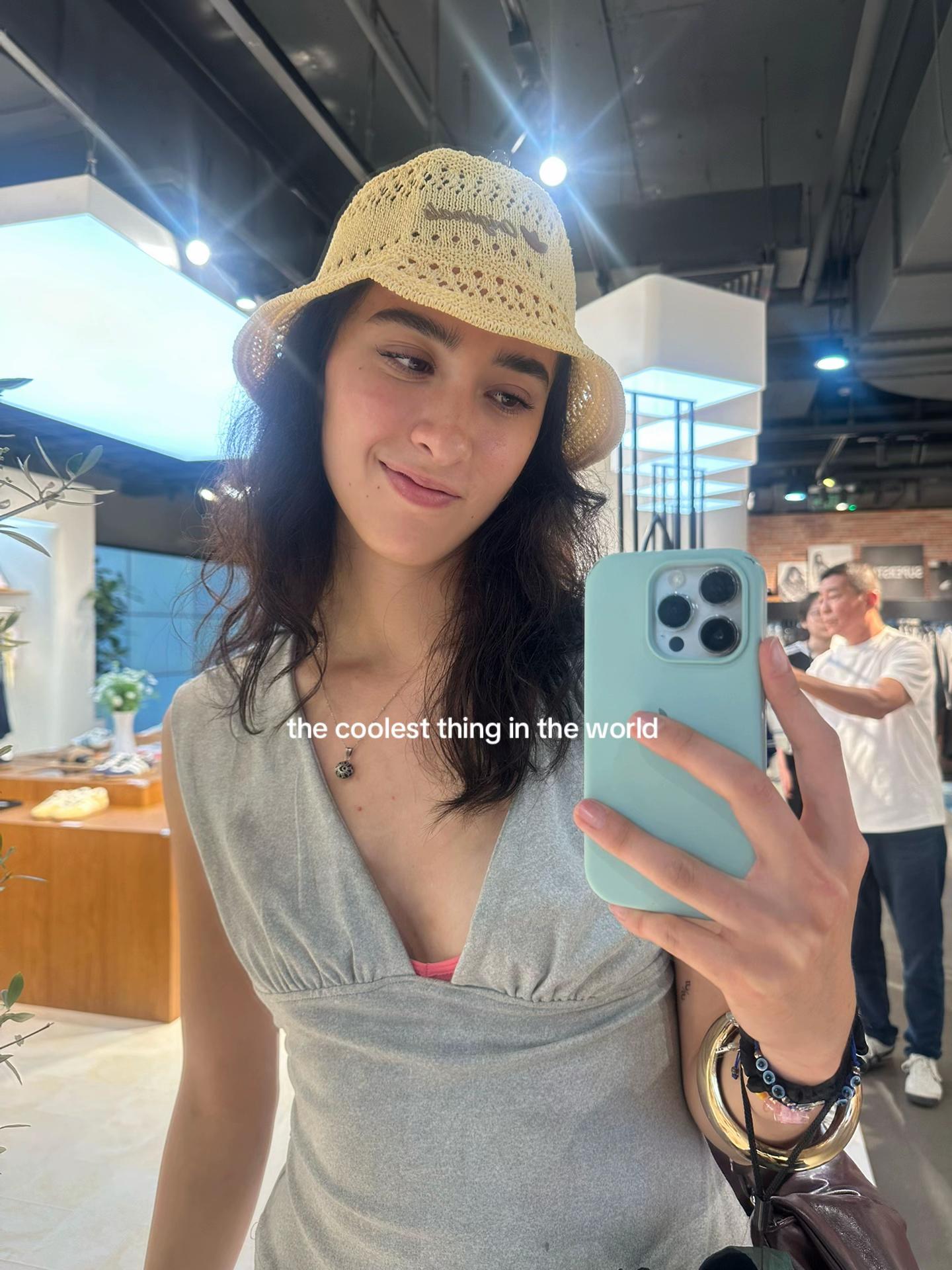 @Valentina