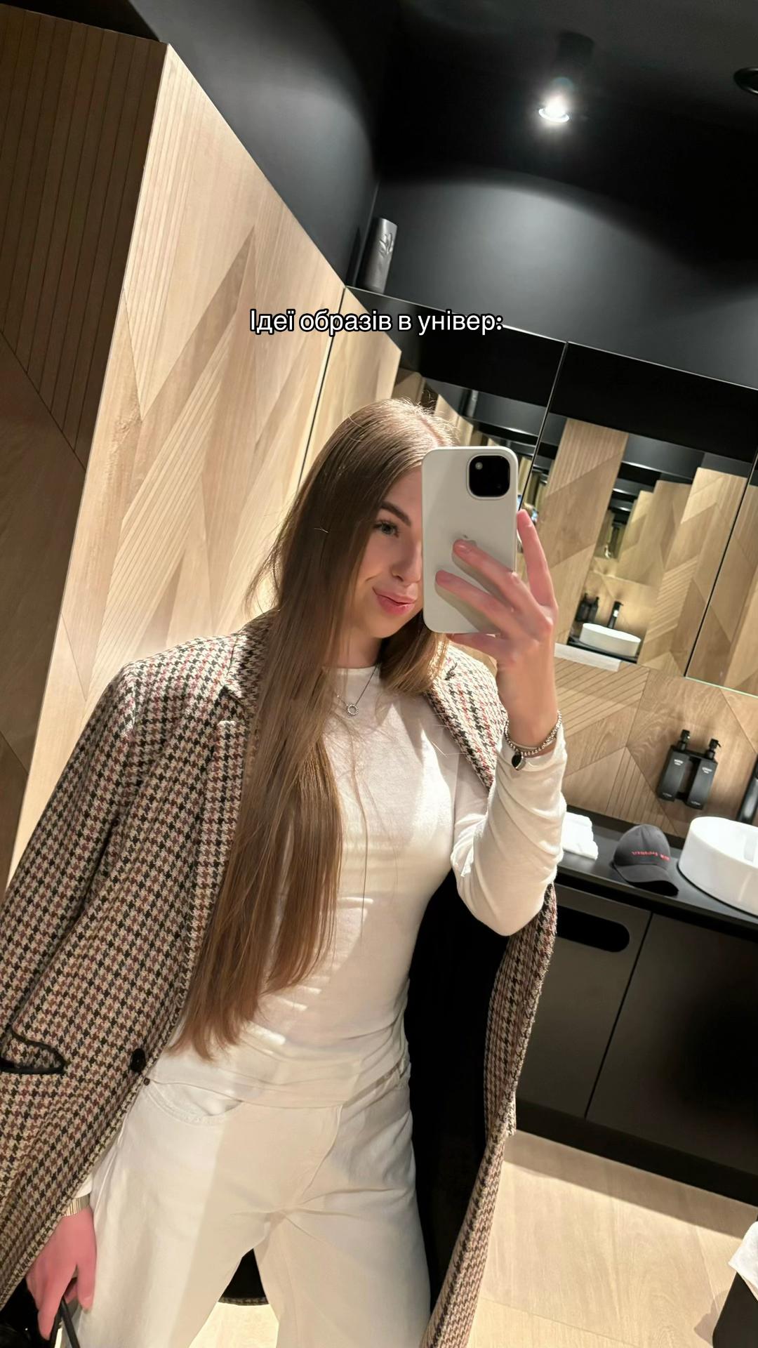@Anna__Mariya_
