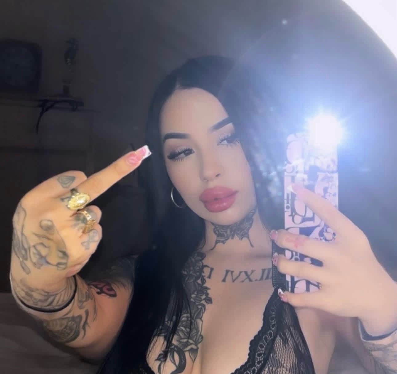 @Viviana 🦋