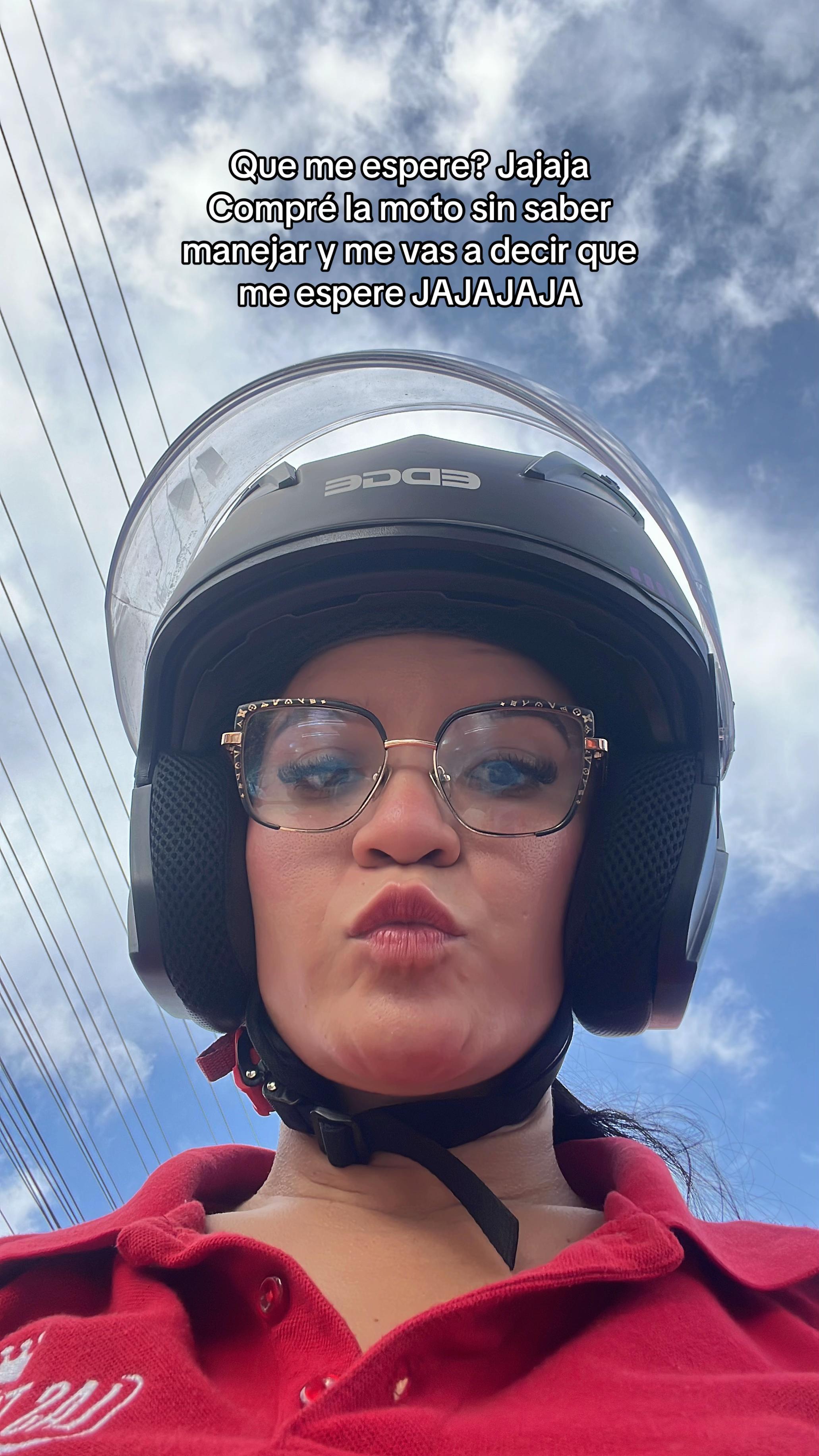 @Andreina🦋✨