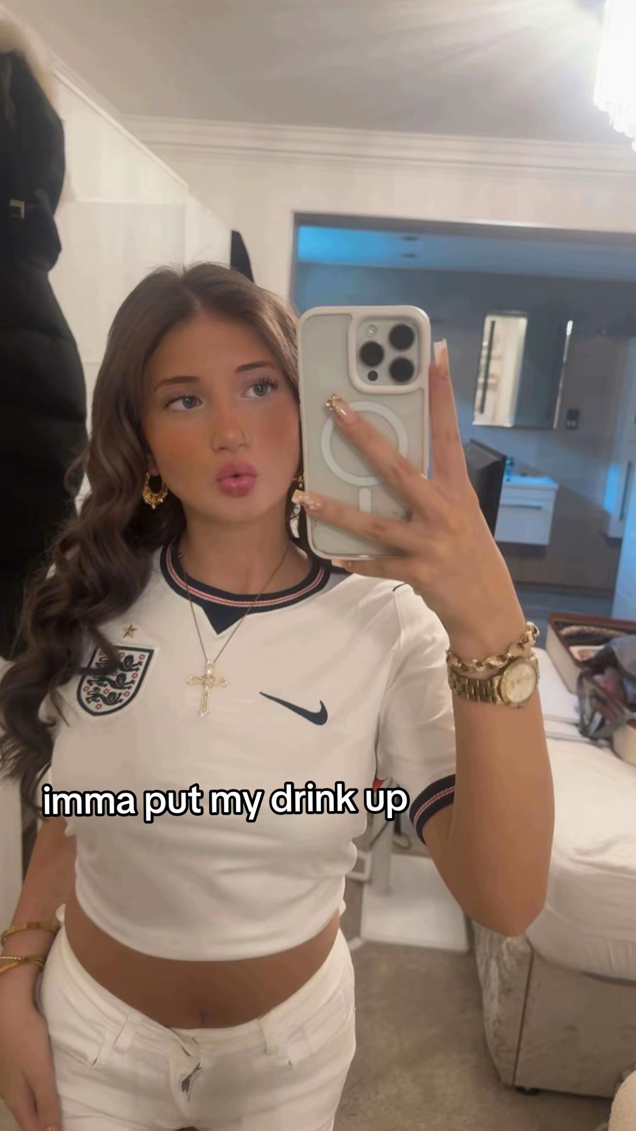 @izzyrosespam✌🏽