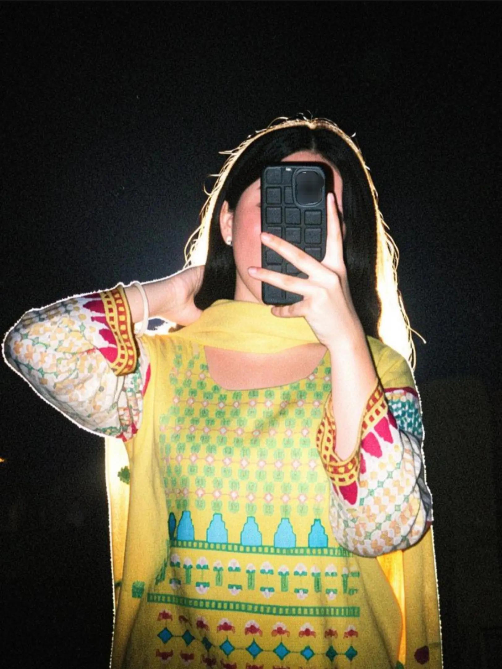 @🦋AimanKhan🦋°♡