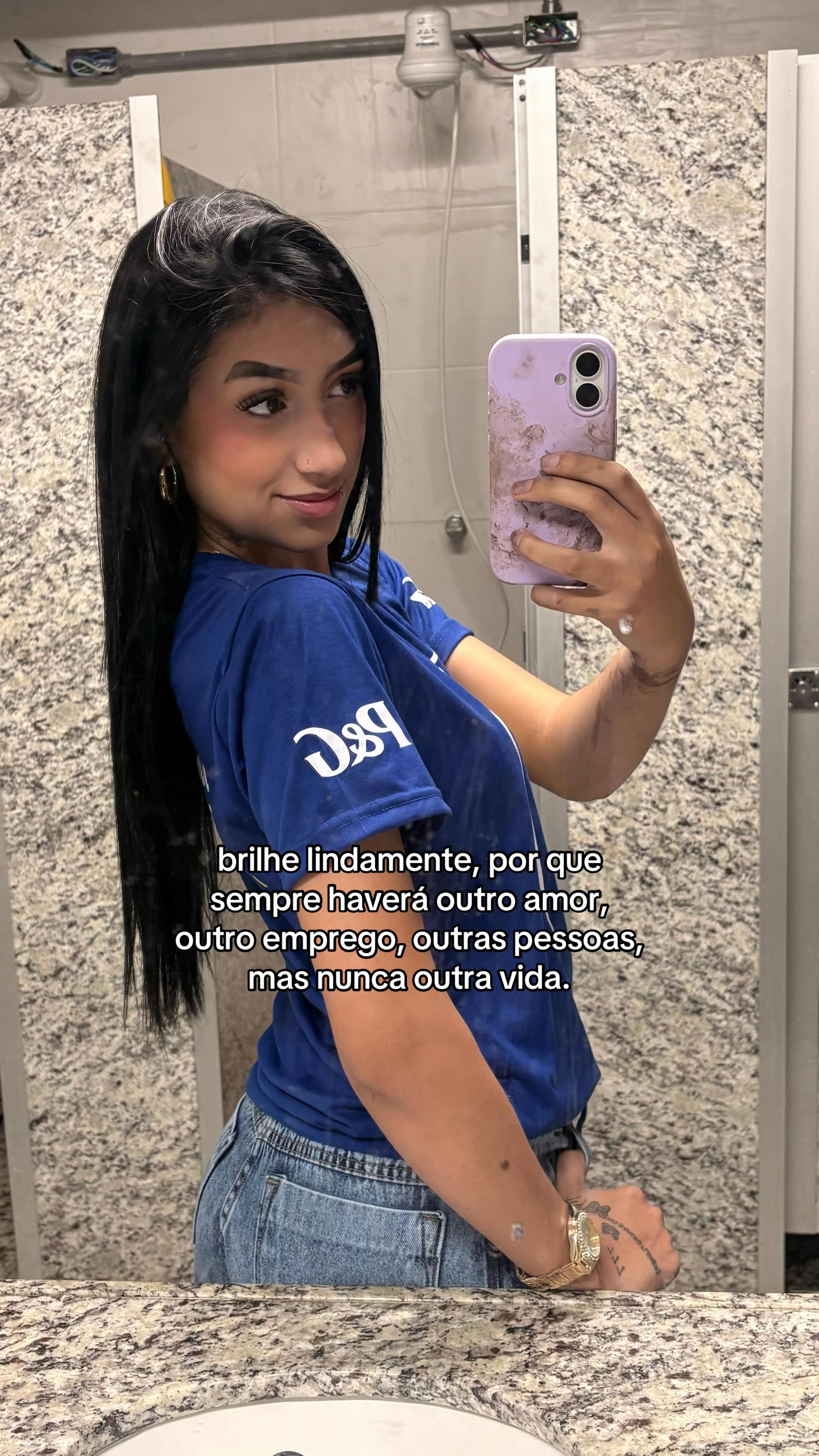 @_vitoriasoaressz