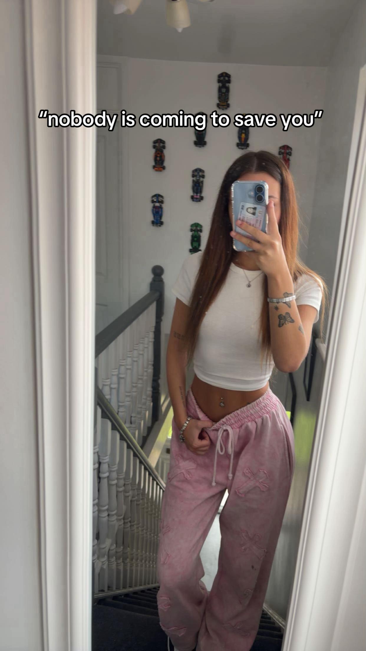 @ell🤍