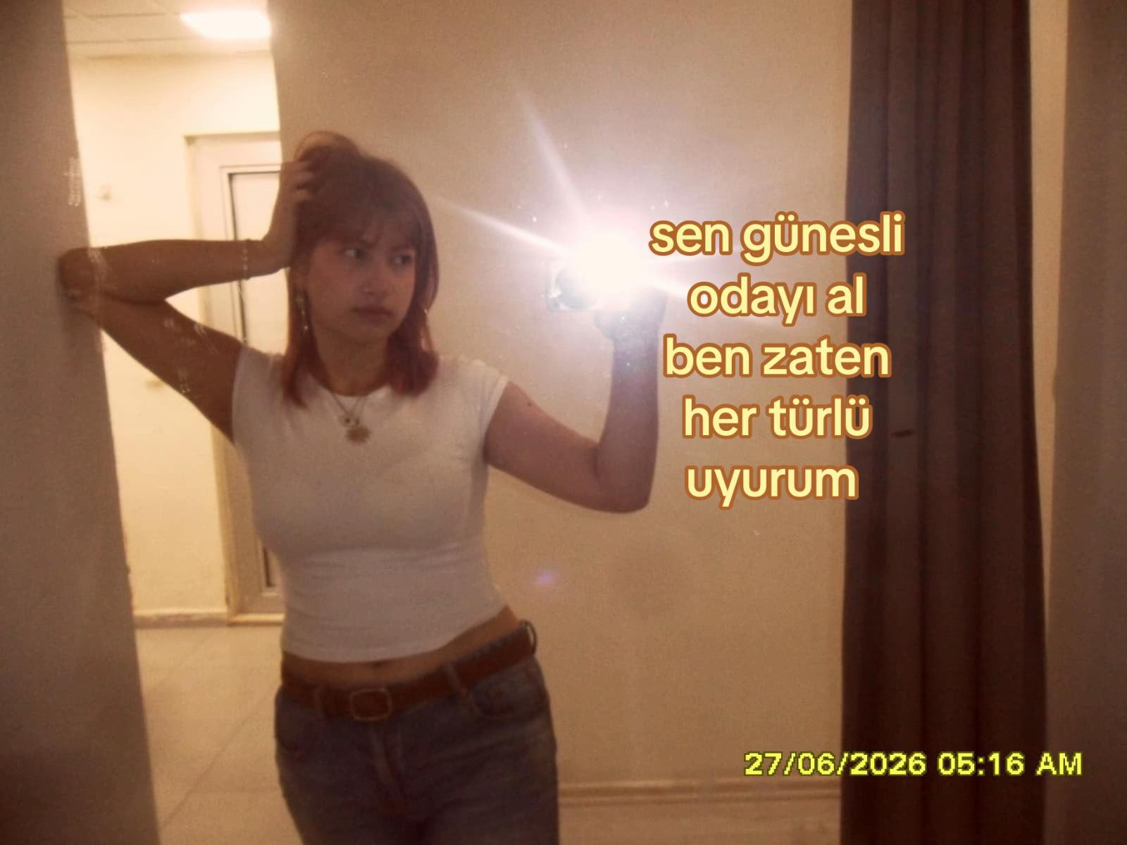 @strawberriea