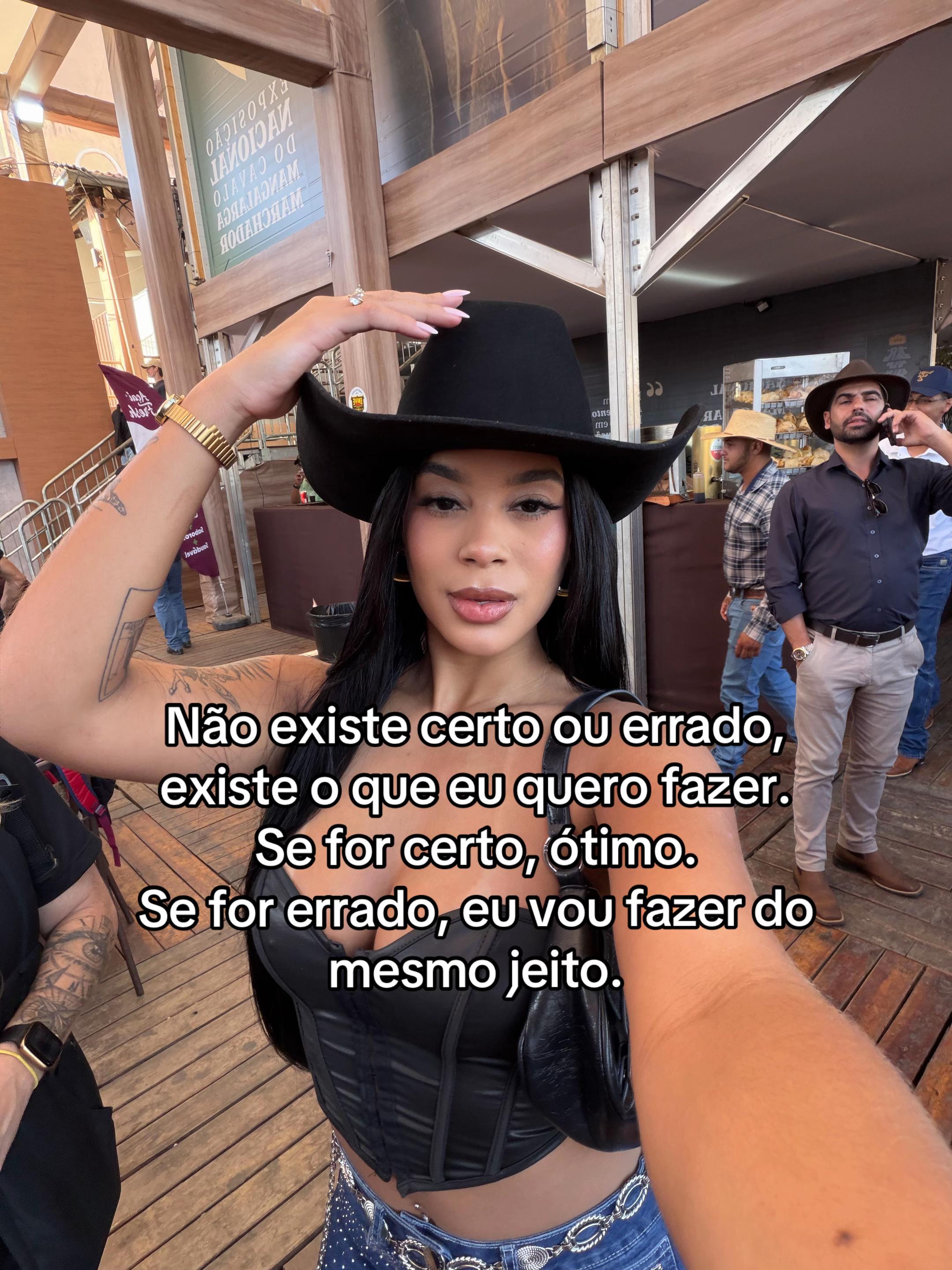 @_paulaemanuelly