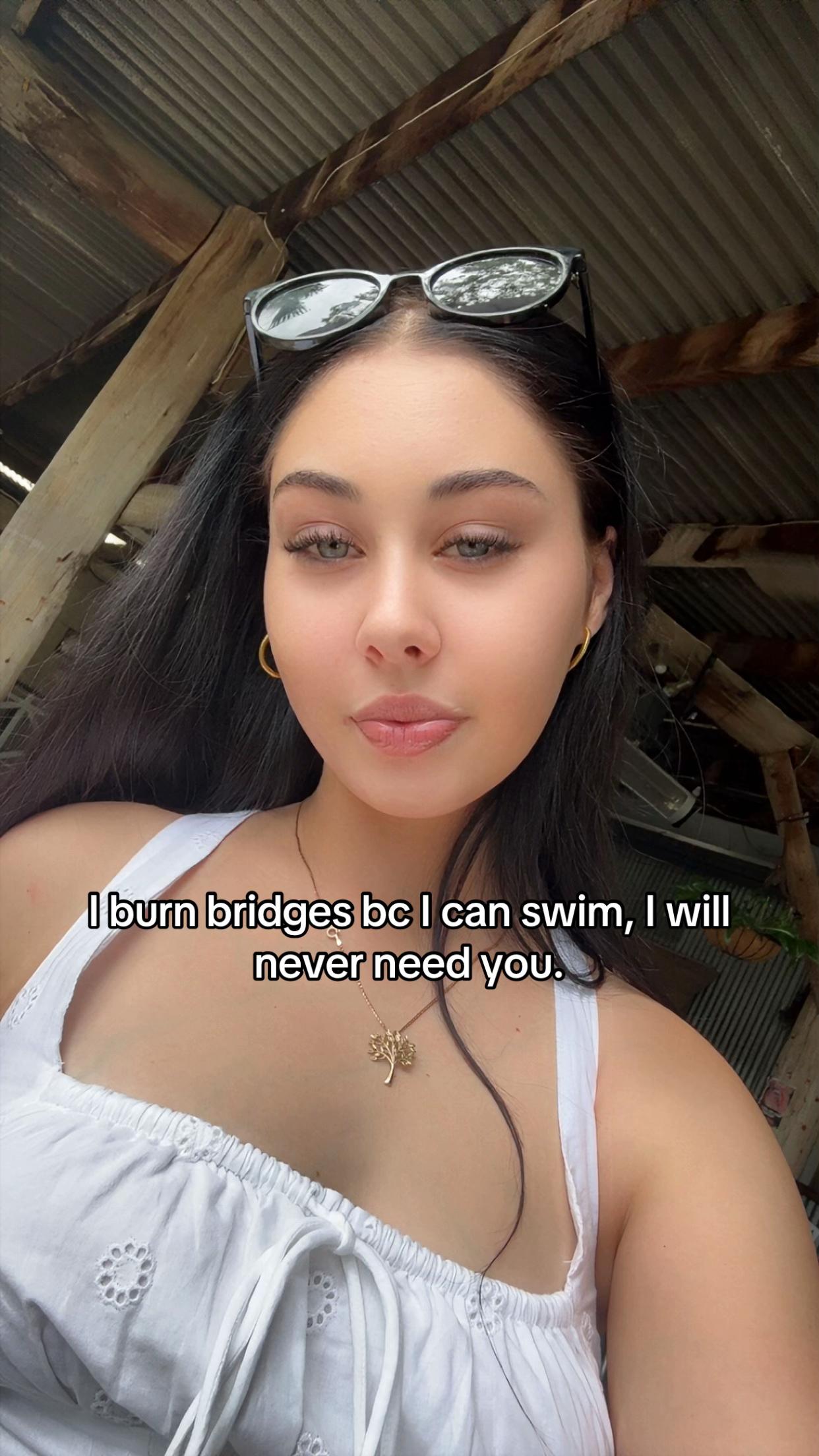 @Monty🖤