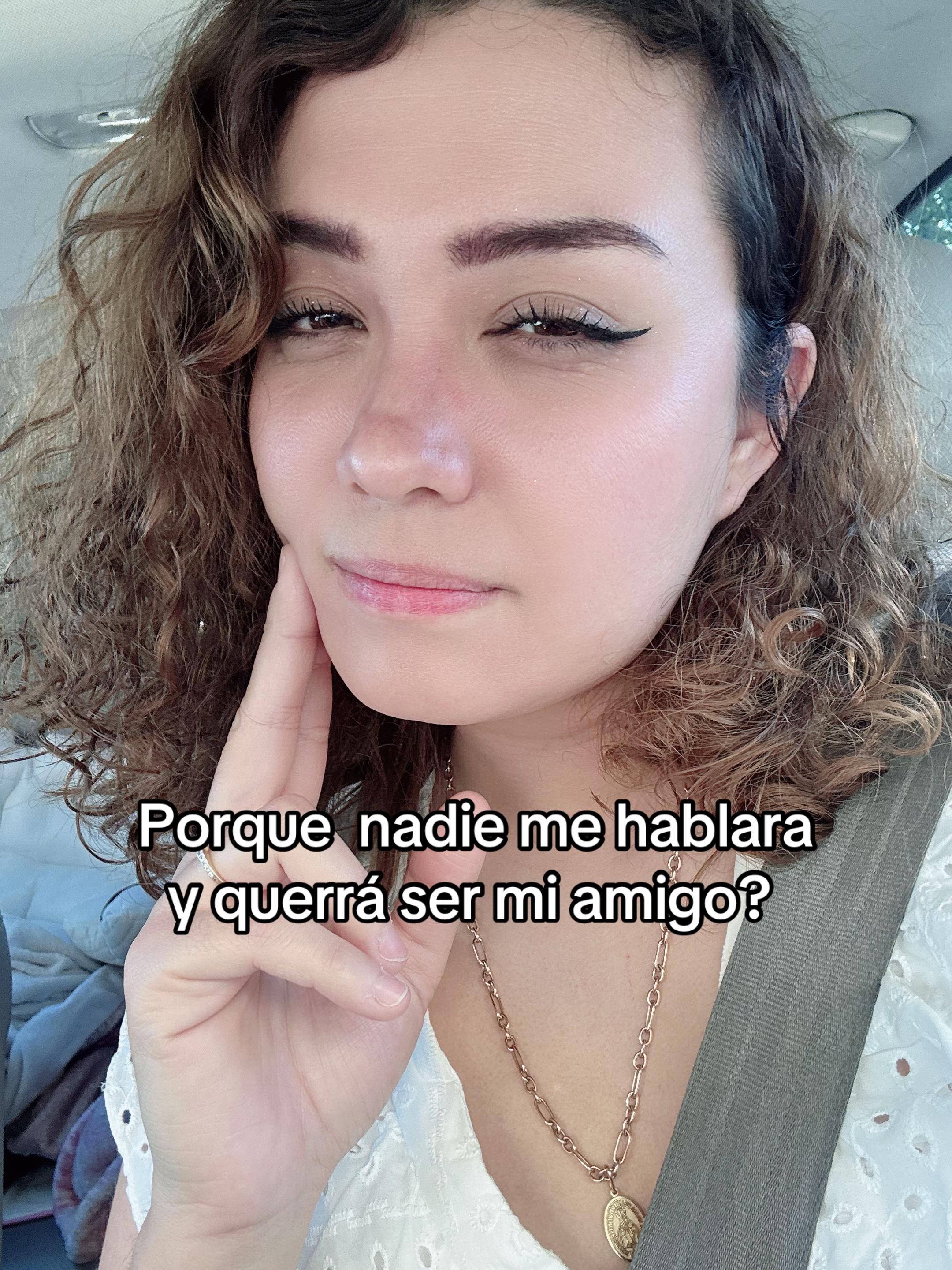 @Moni_Larios