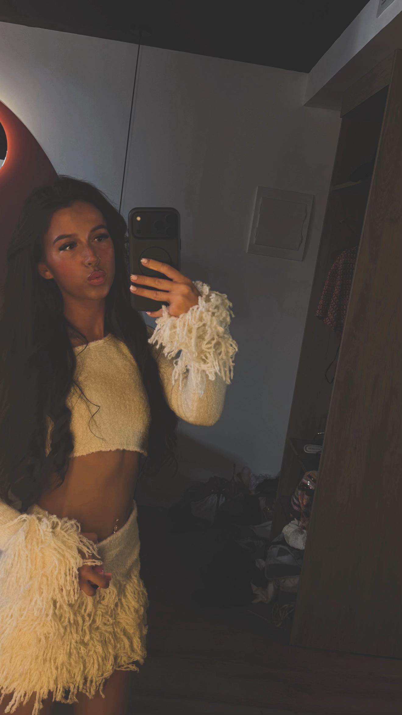 @lily-mai