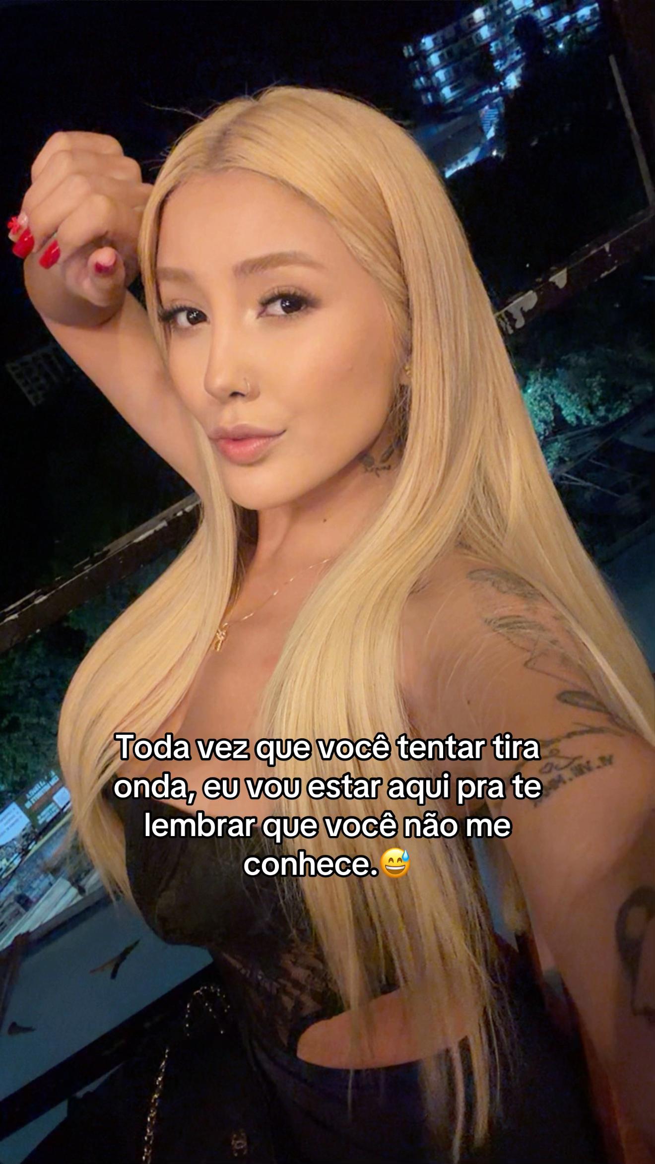 @Anna Carolina