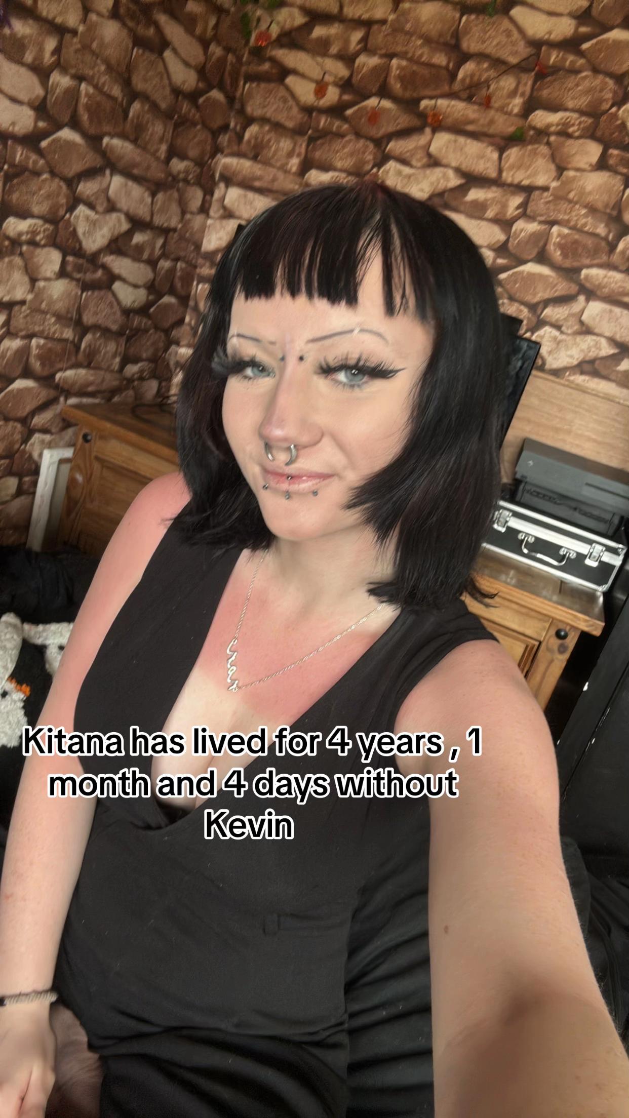 @Kitana<3