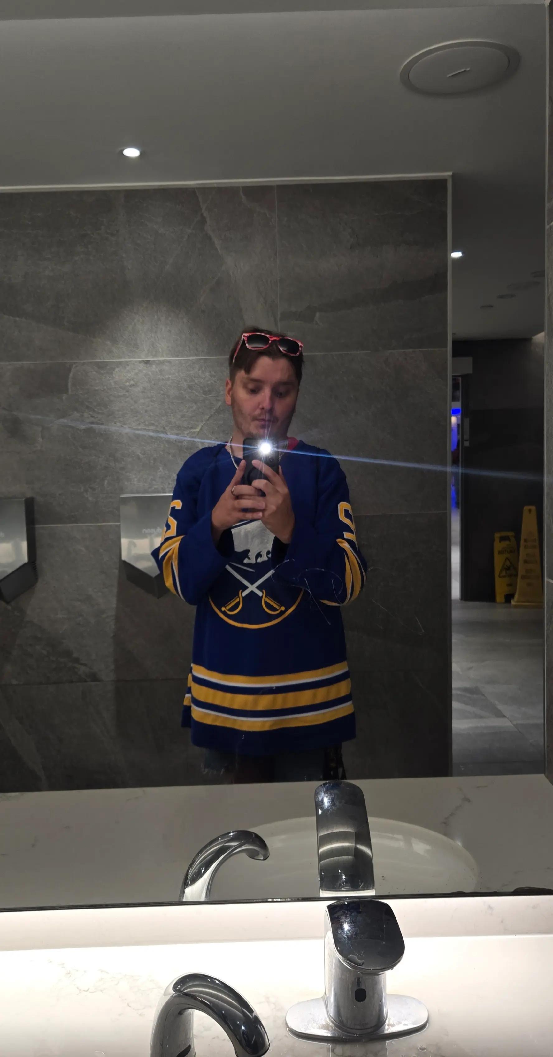 @💙Connerthesabresfan💛
