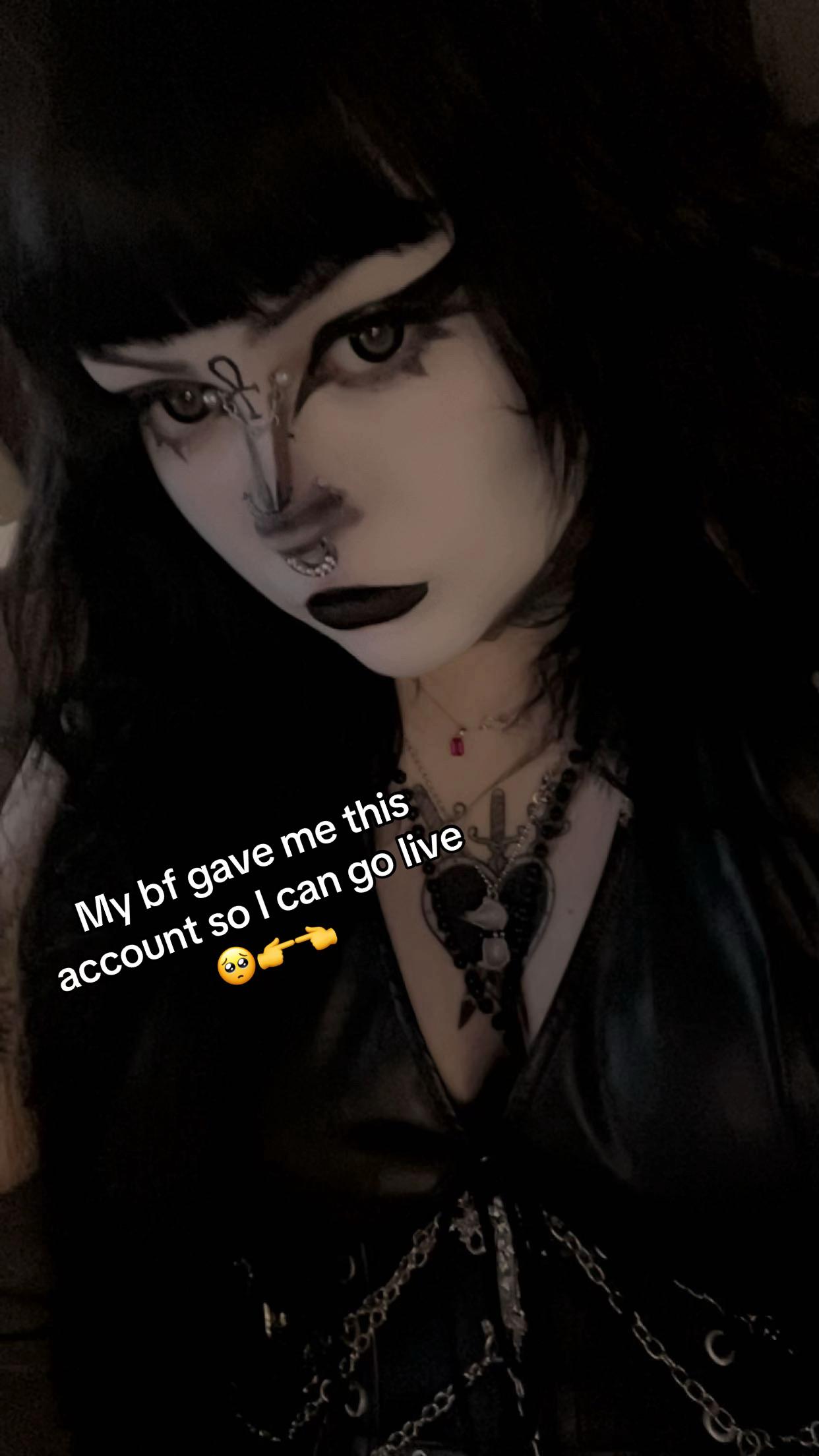 @🗡️Aleena 🗡️