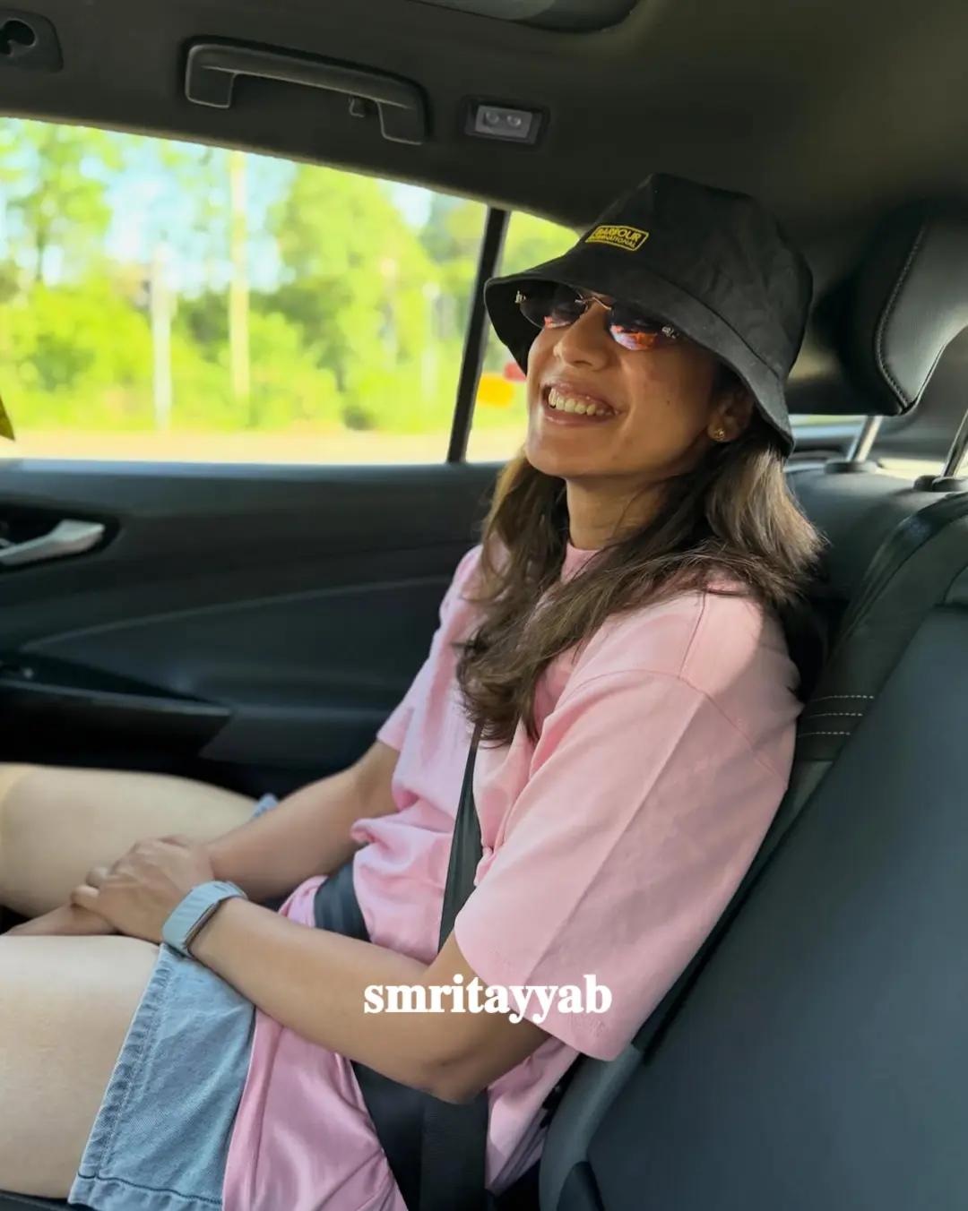 @Smriti Mandhana 18