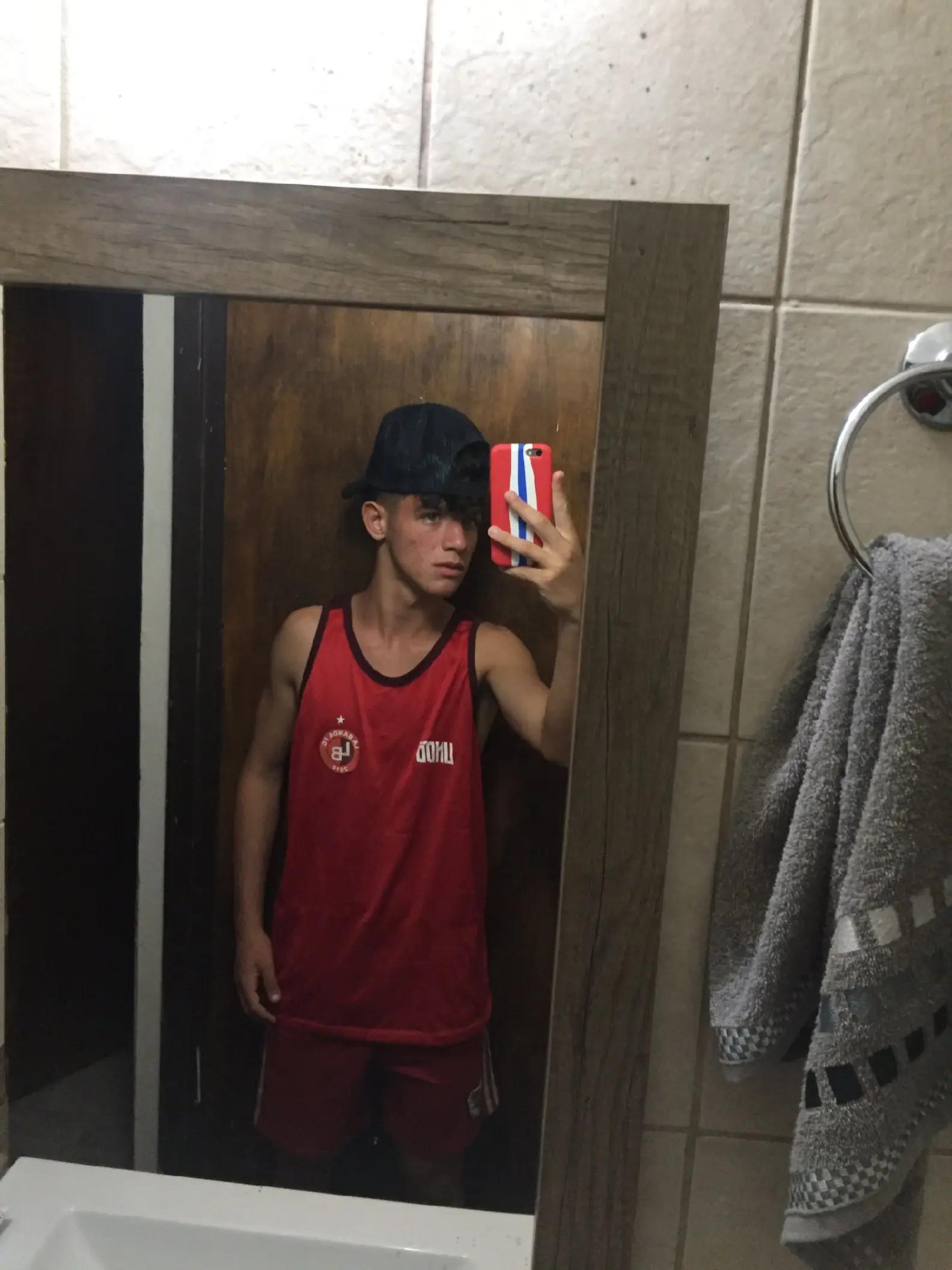 @Chicos Hot 🇦🇷🇪🇸🔥