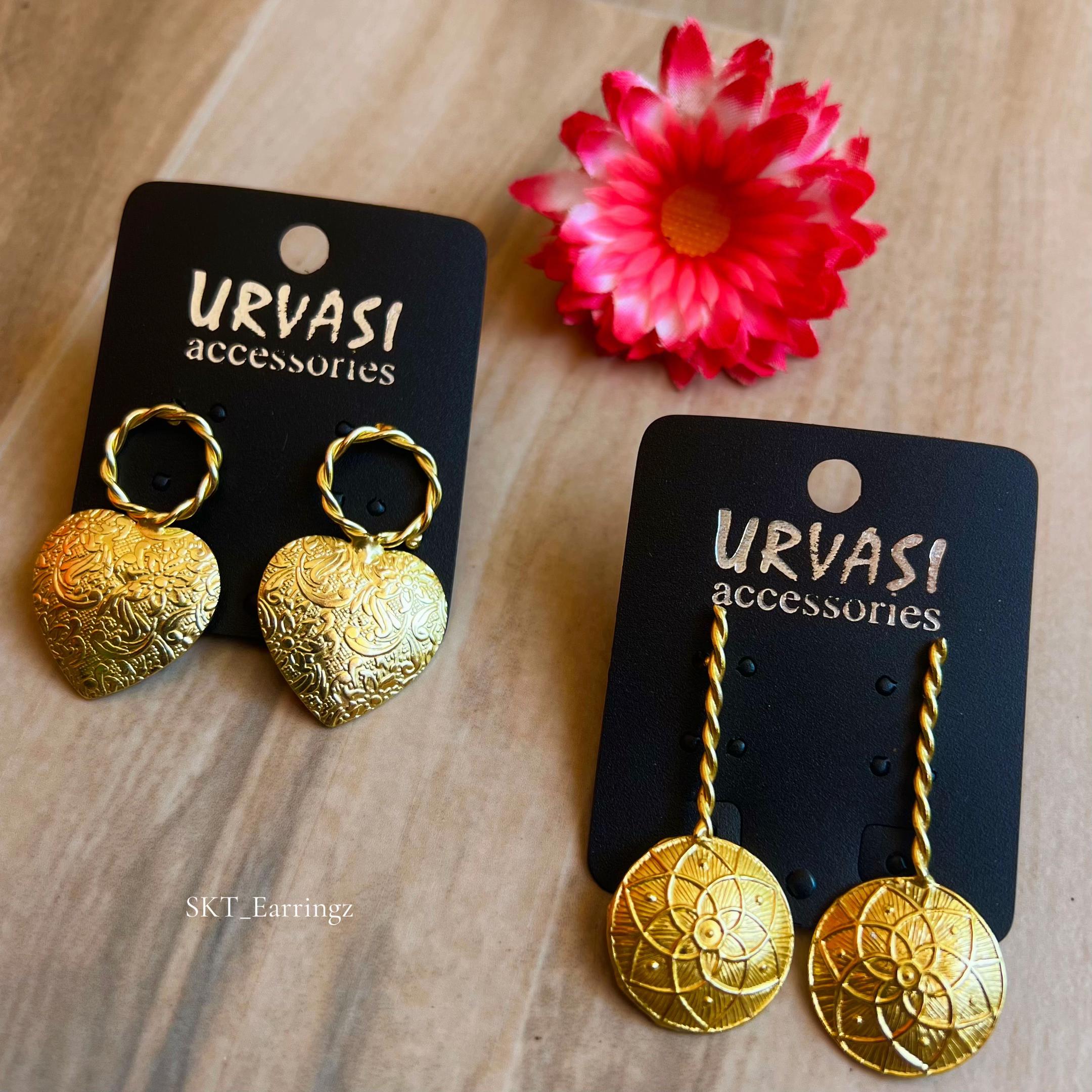 @skt_earringz.lk