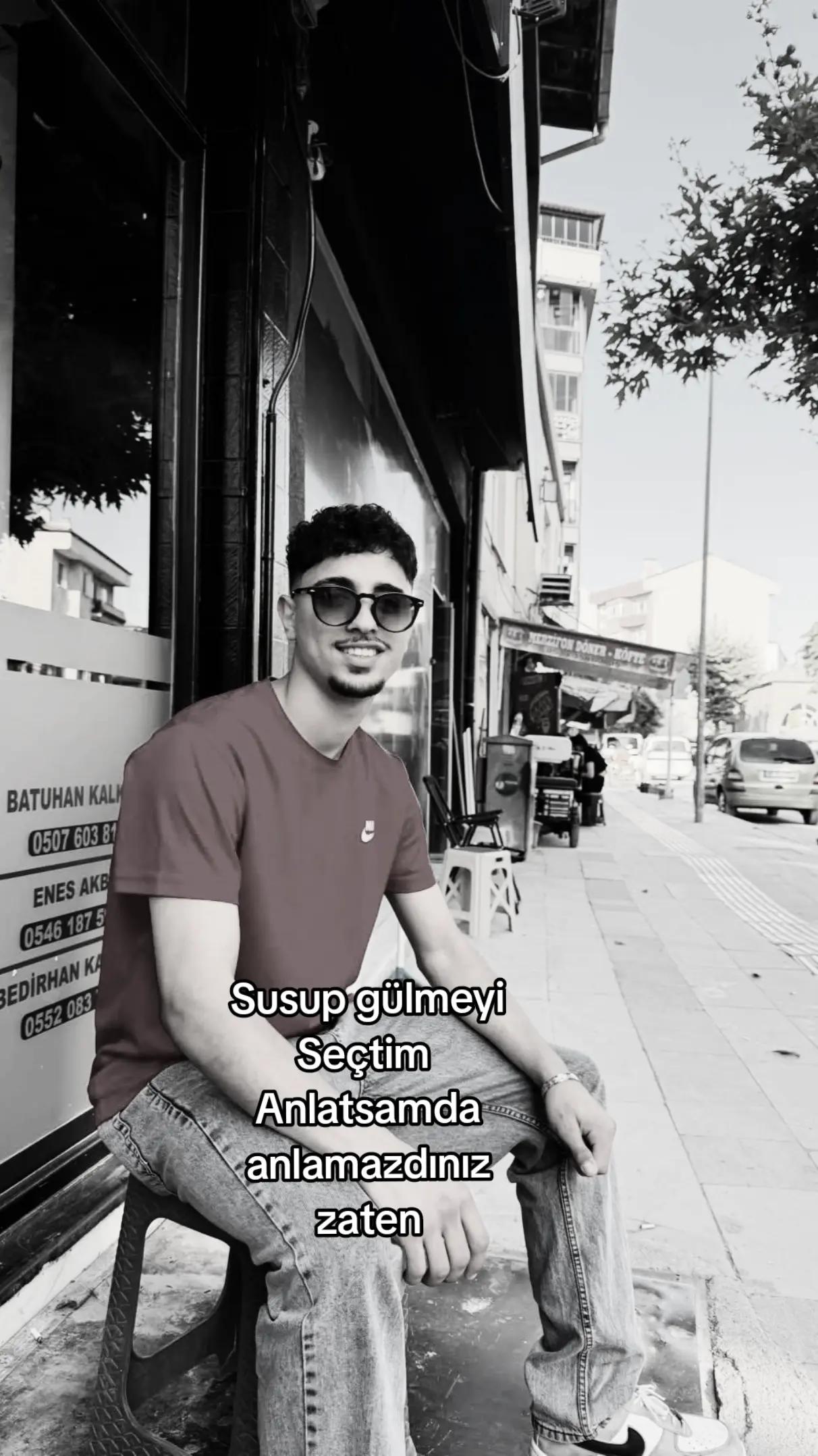 @𝟕