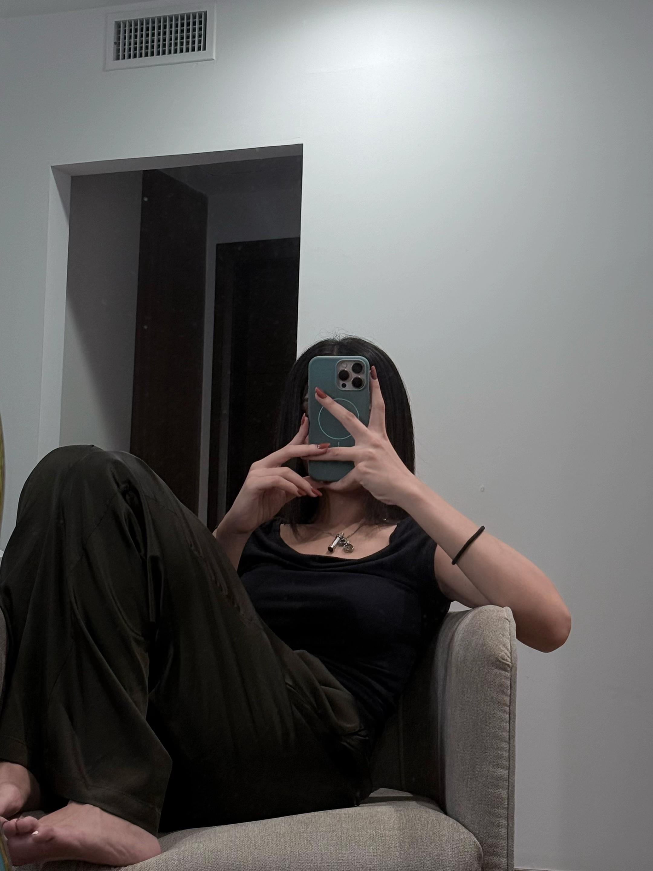 @alizehzarah
