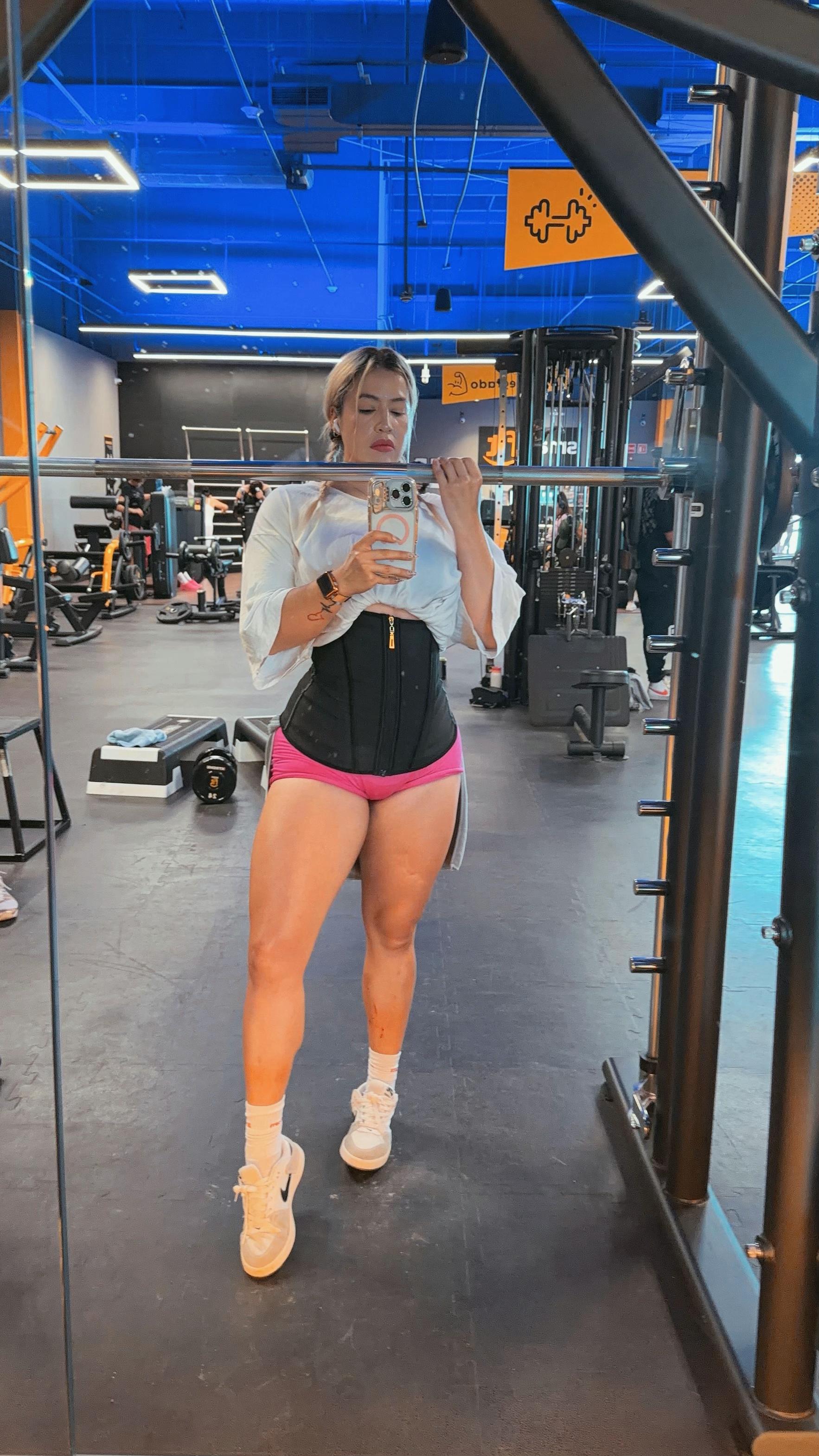 @Nayely AG