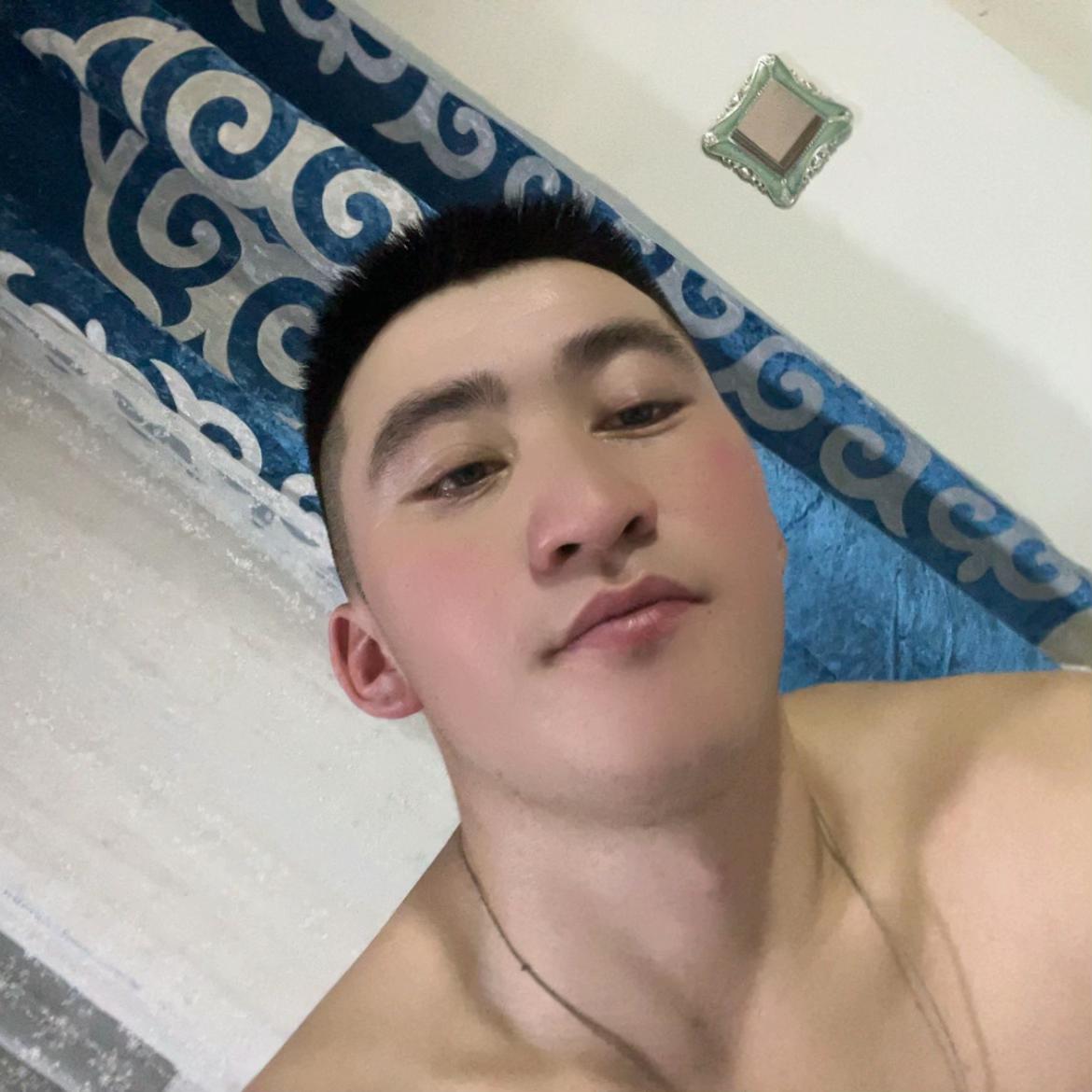 @Ay_tu