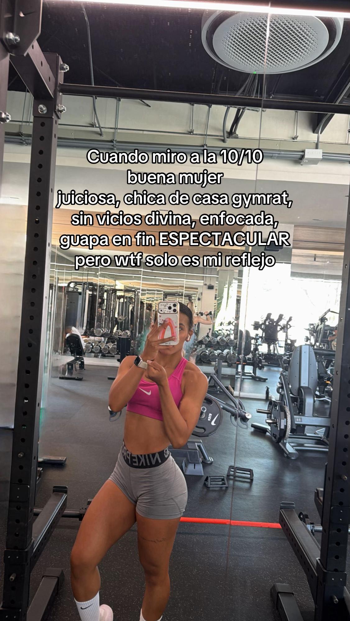 @Nathalia López