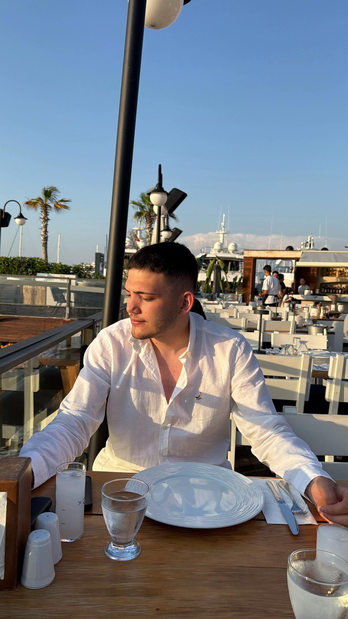 @Efe akg&uuml;l
