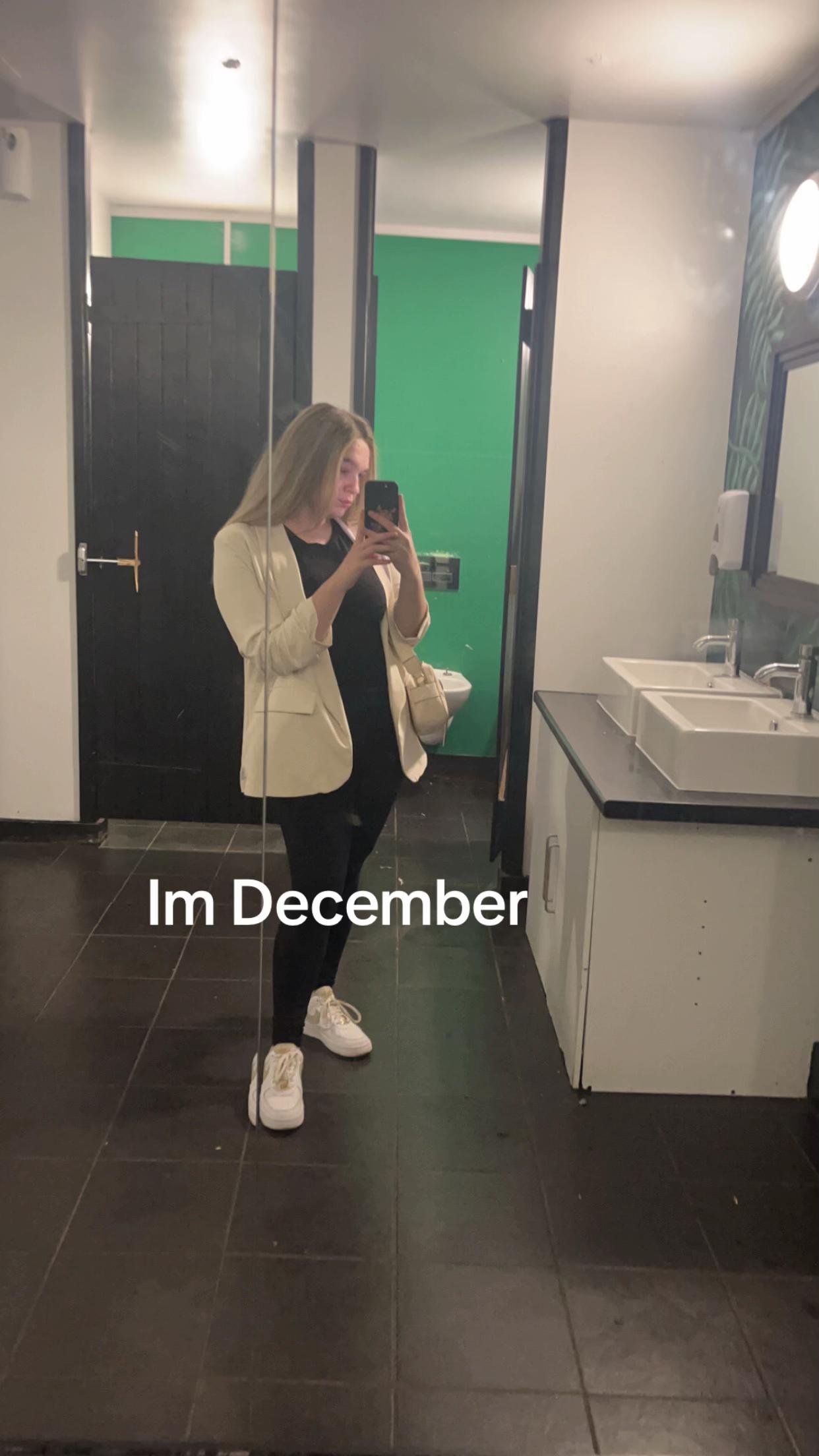@mazie_182