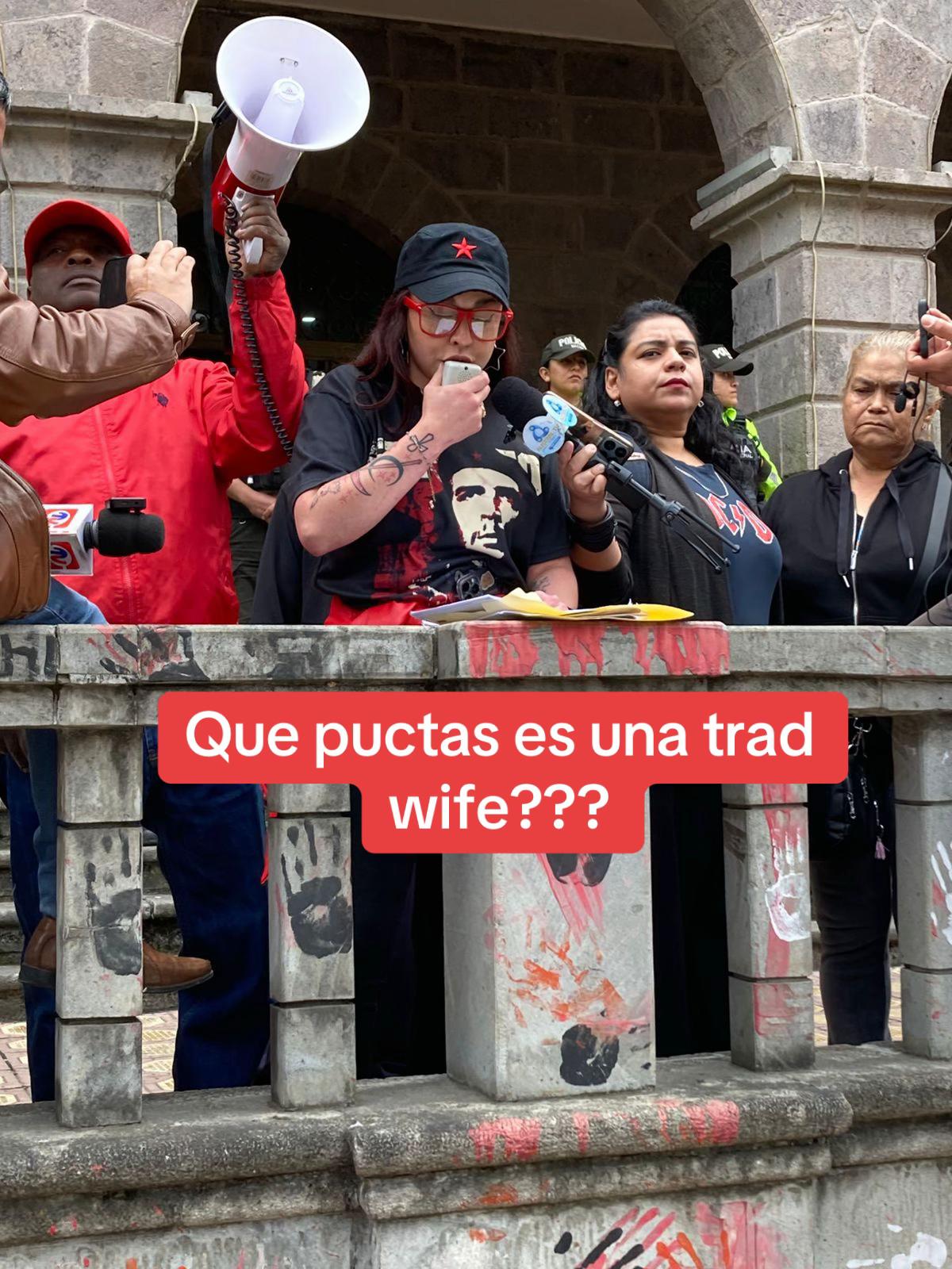 @𝑲𝒂𝒓𝒆𝒏 𝑴𝒂𝒓𝒙 ✯☭✯