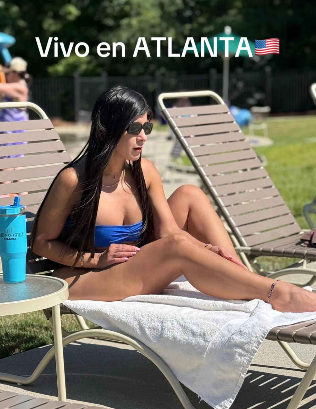 @AdrianaZs