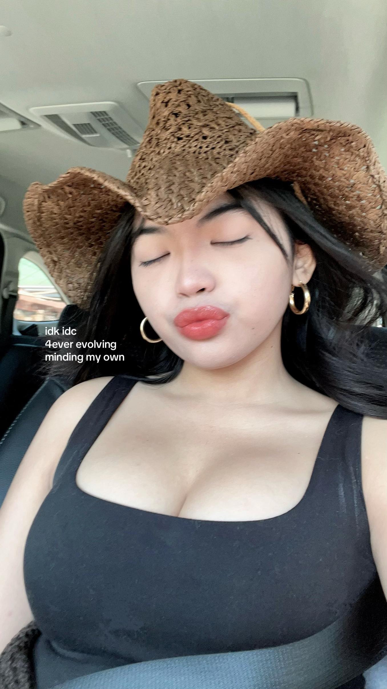 @✮