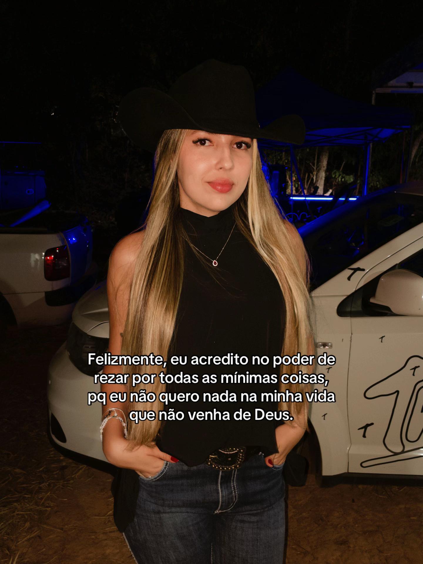 @Mábia