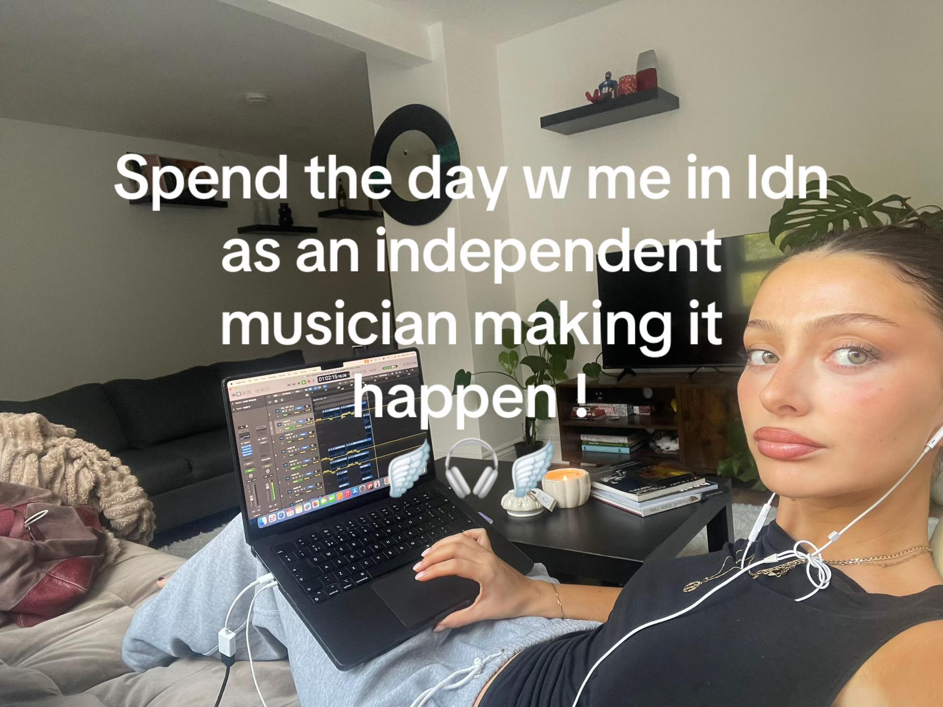 @azenaa__