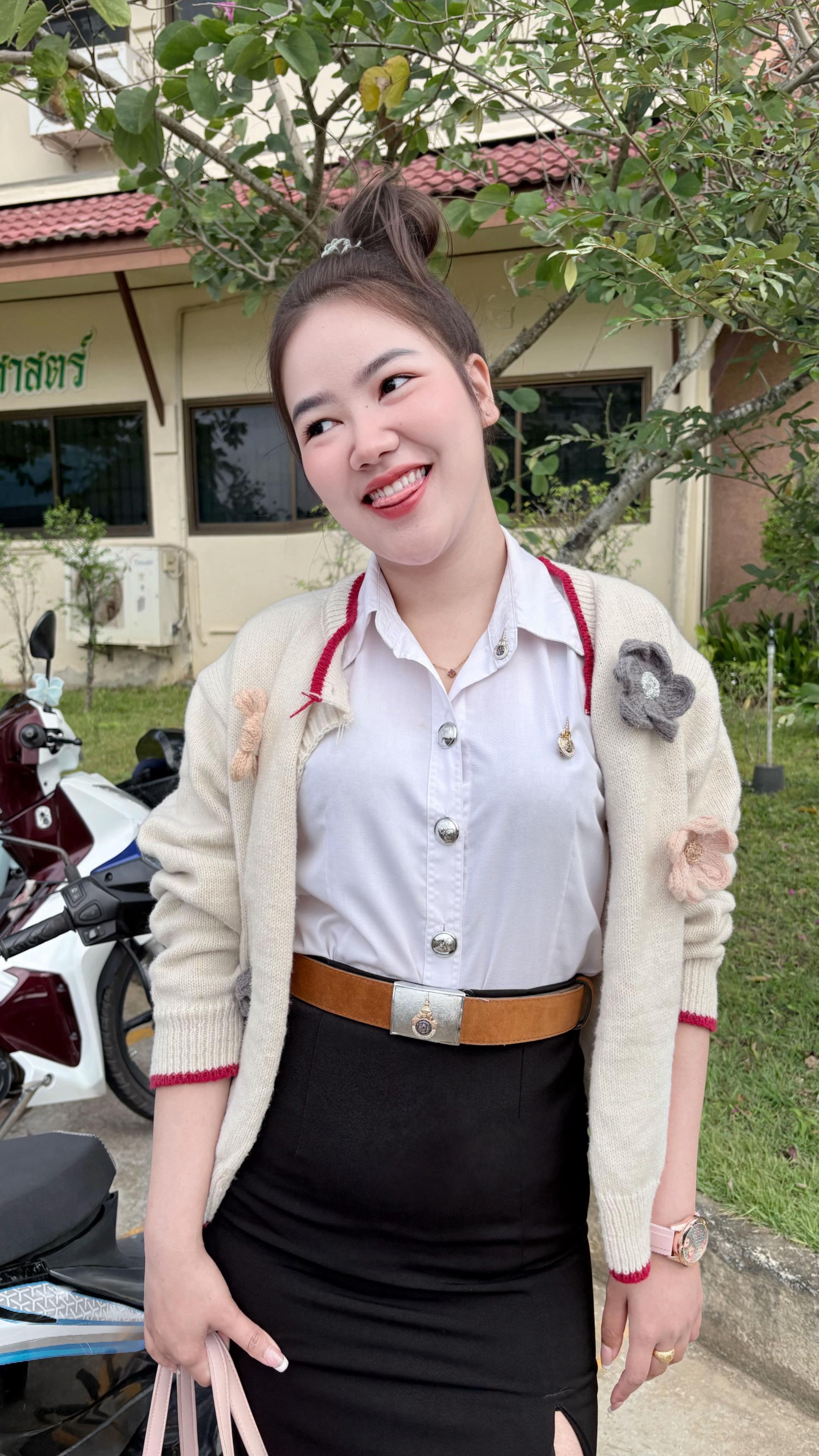 @พลอย