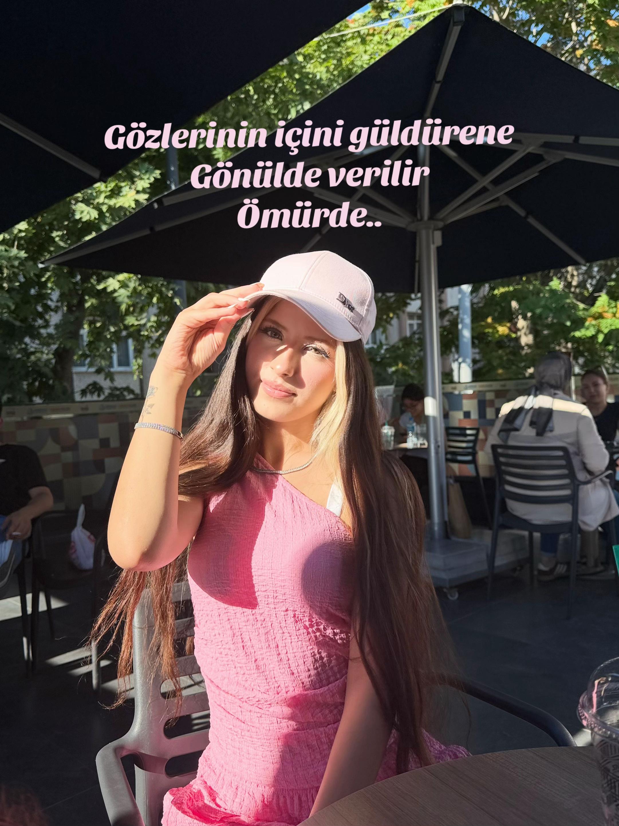 @Rolyana🎀