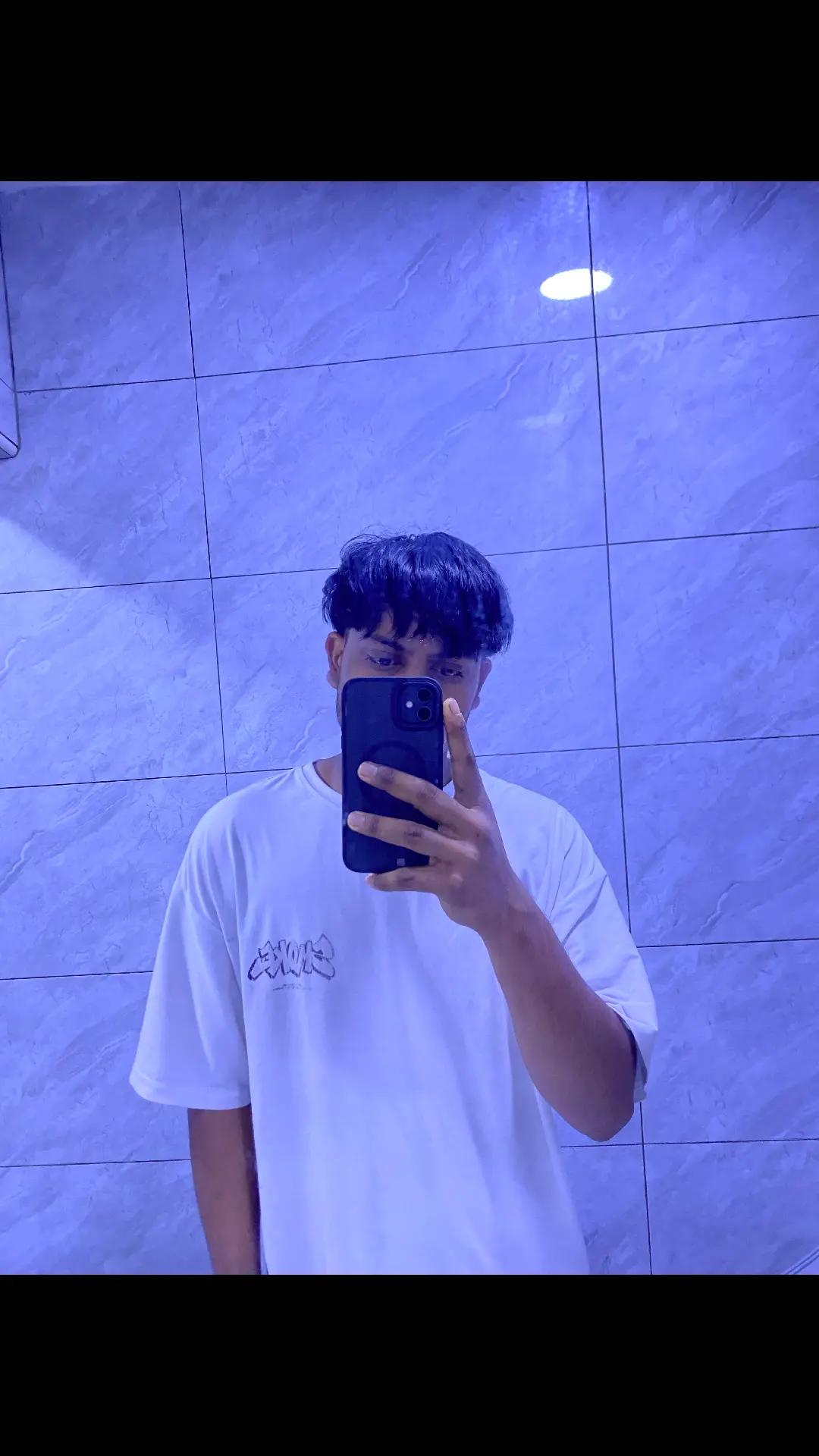@समीर..🤍✨