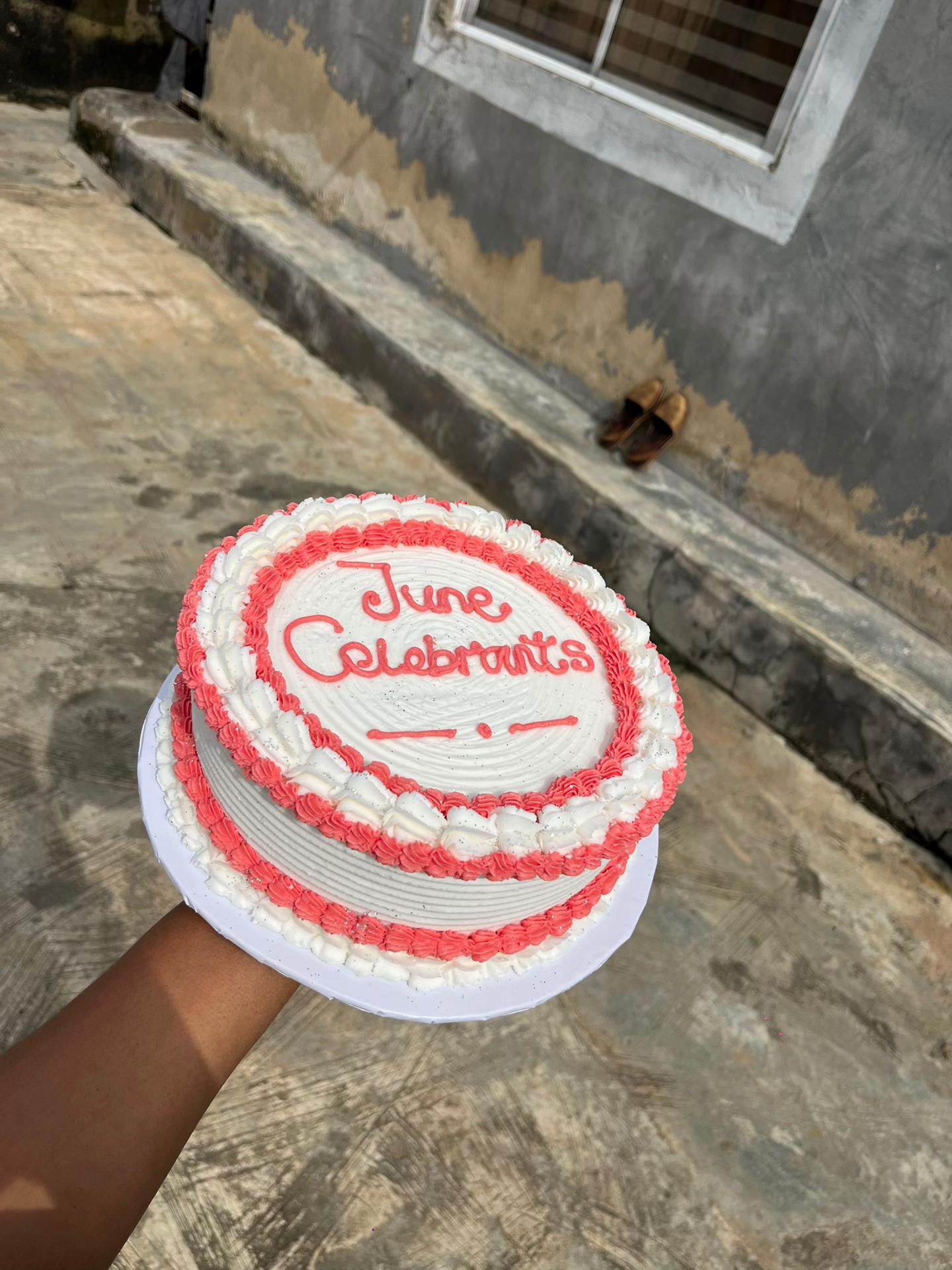 @CAKE VENDOR IN LAGOS/ALIMOSHO