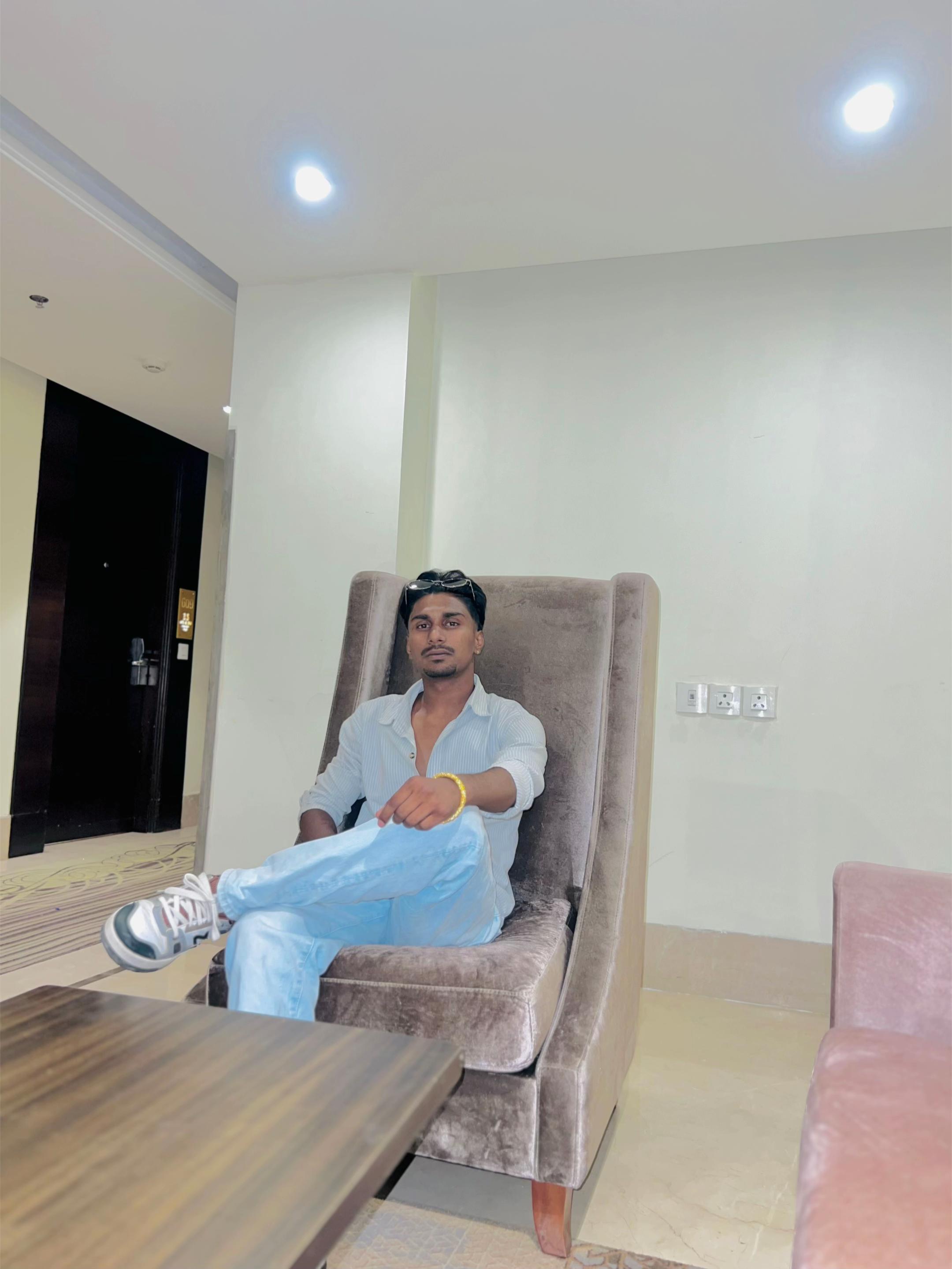 @RAJESH♟️BOOS🔱