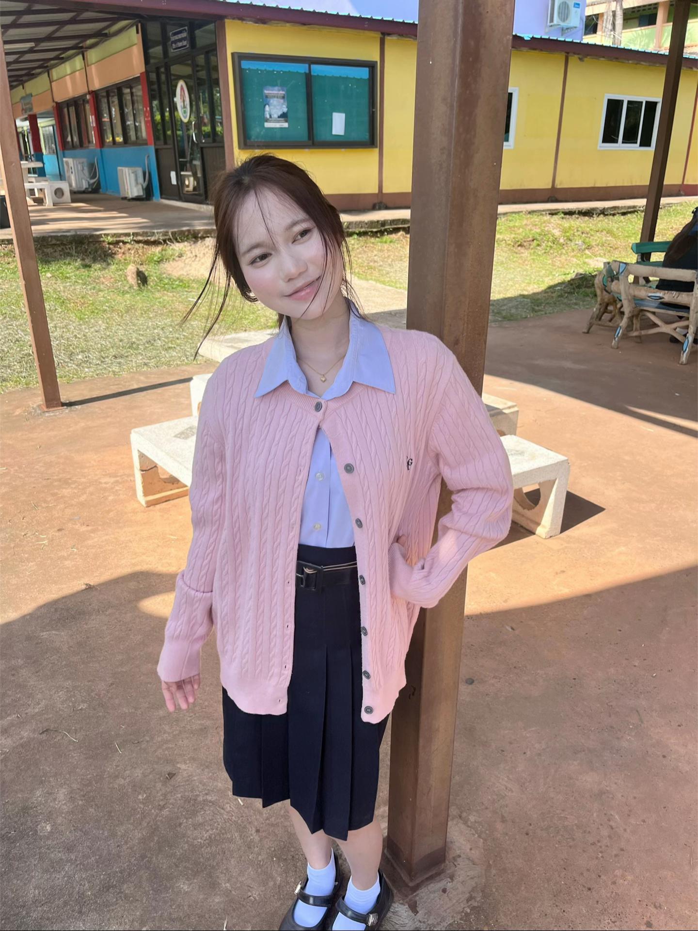 @แก้มที่ใส่รีสีชมพู