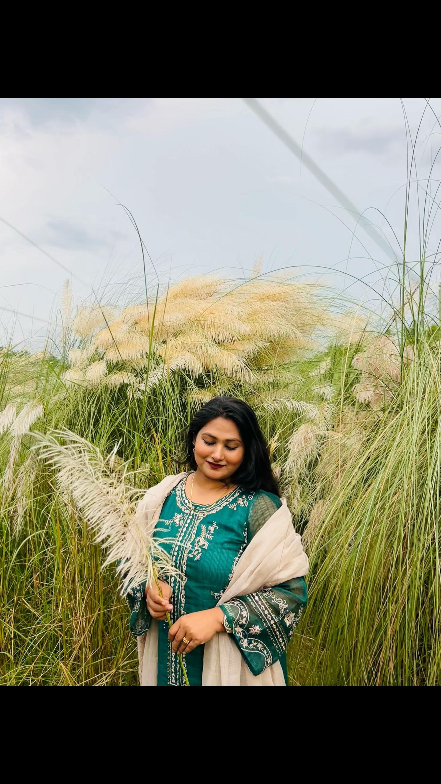 @মোহনা 🦋