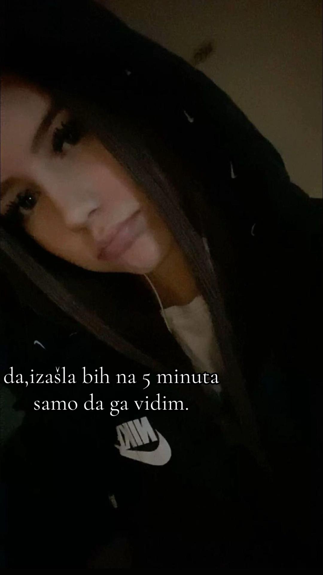 @𖣂