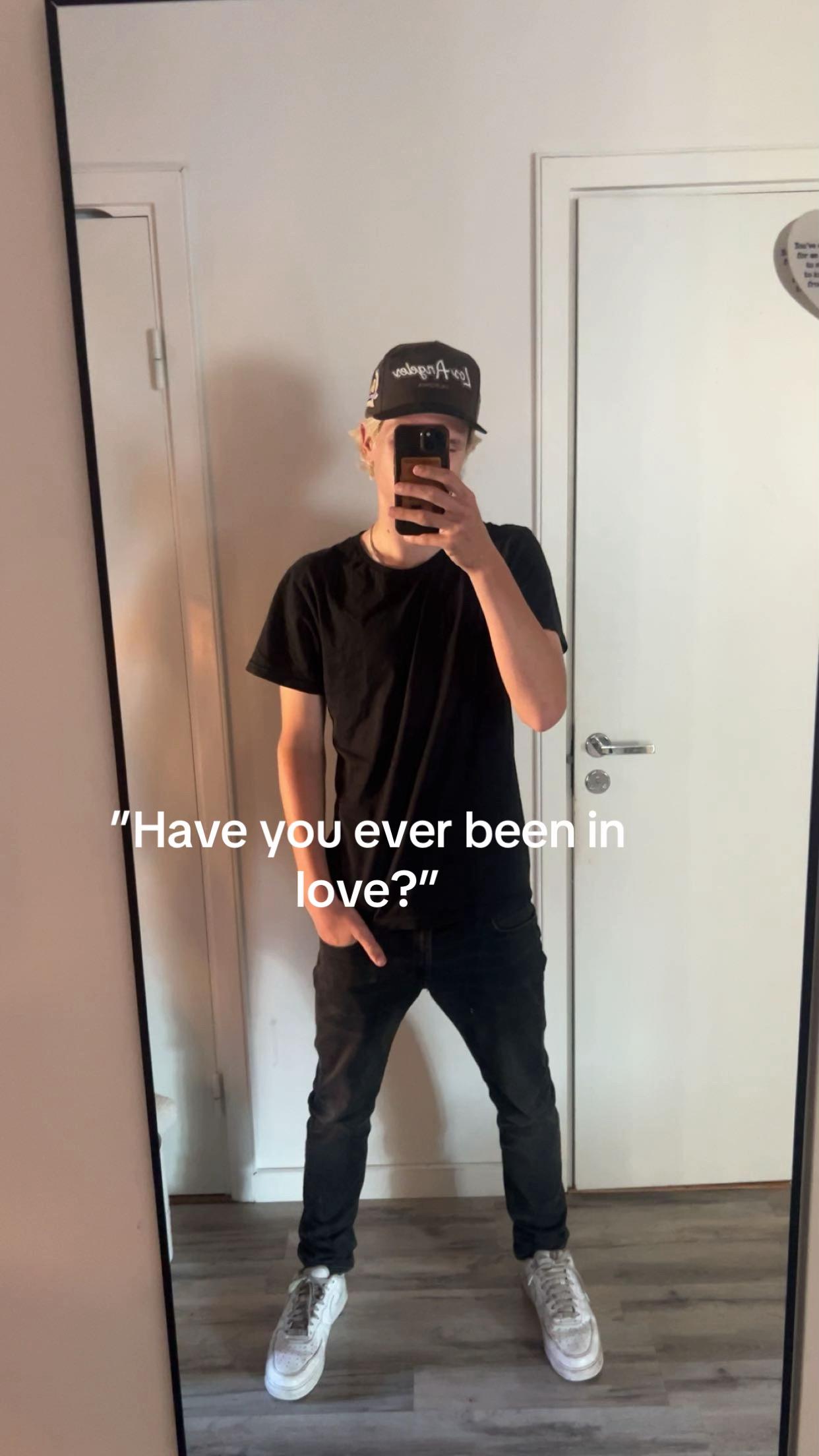 @𝒥𝒶𝓀ℴ𝒷𝓈𝓈ℴ𝓃💃