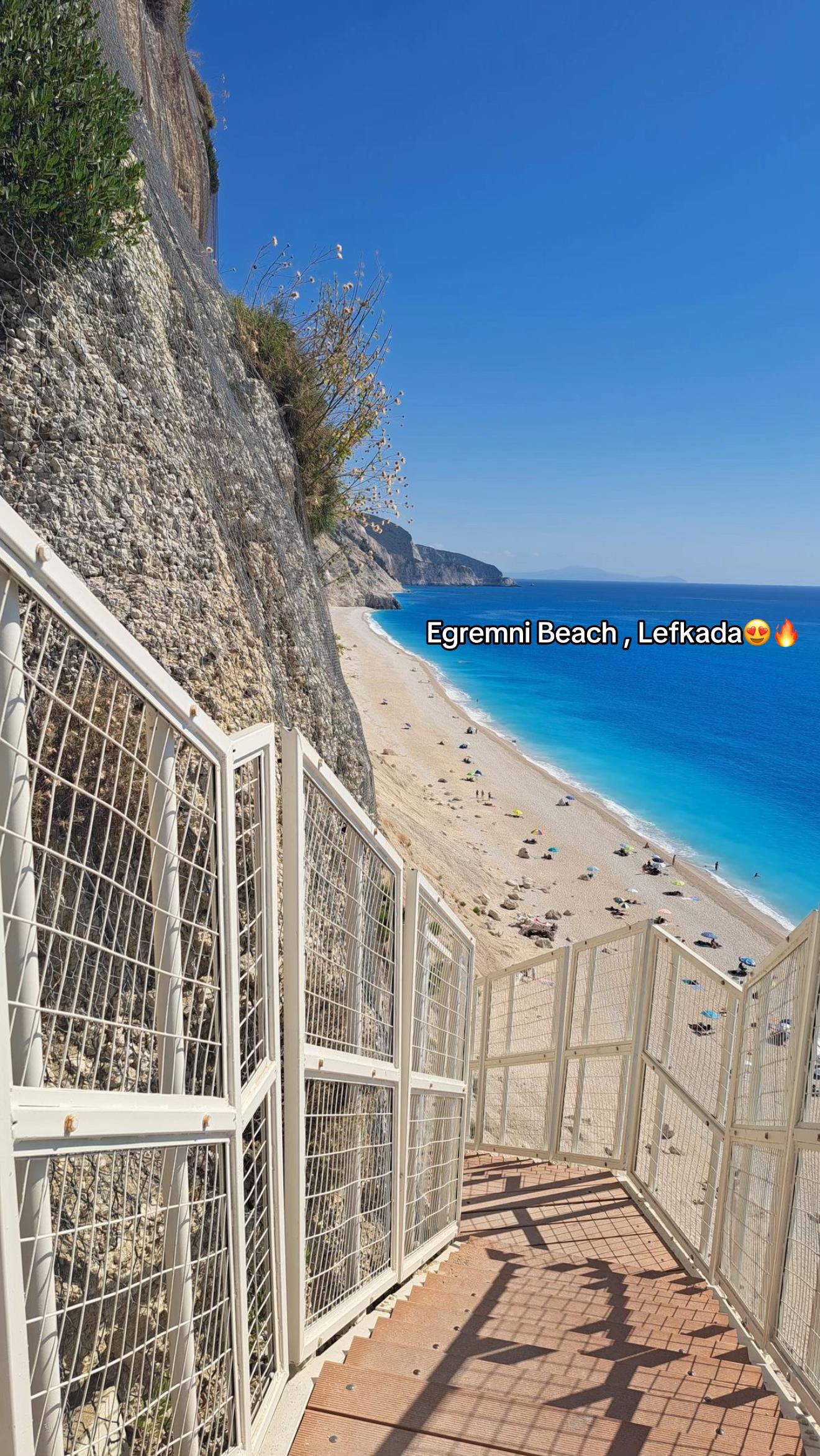 @L&Oacute;RI