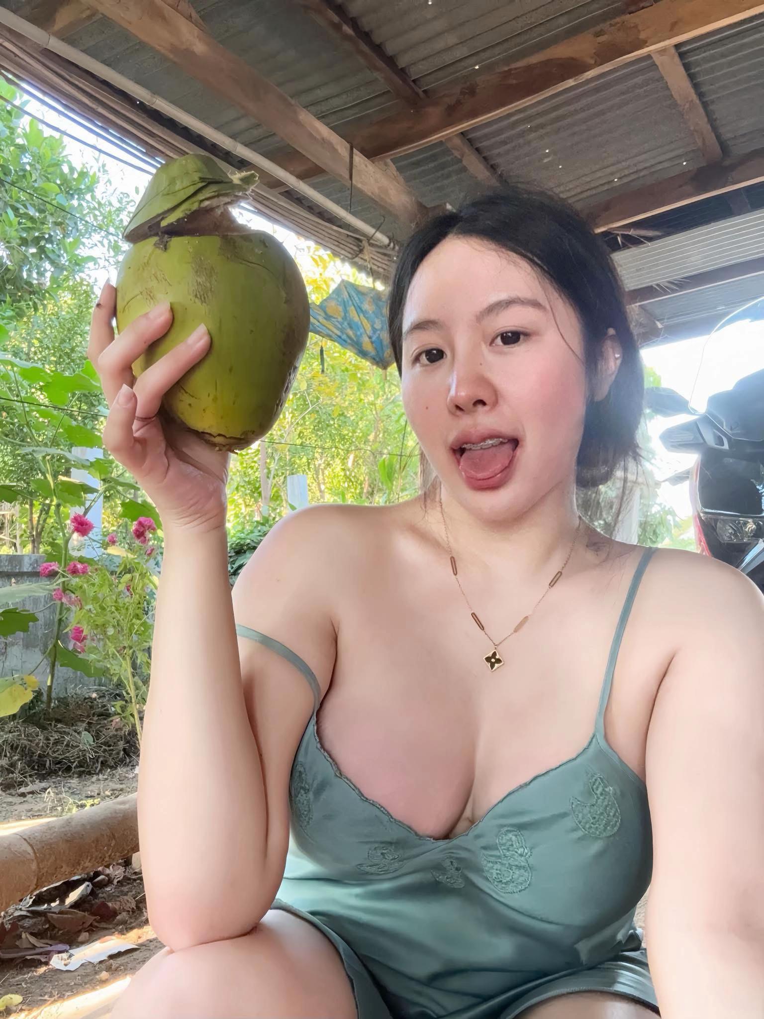 @เหม่งจ๋าย 🍑