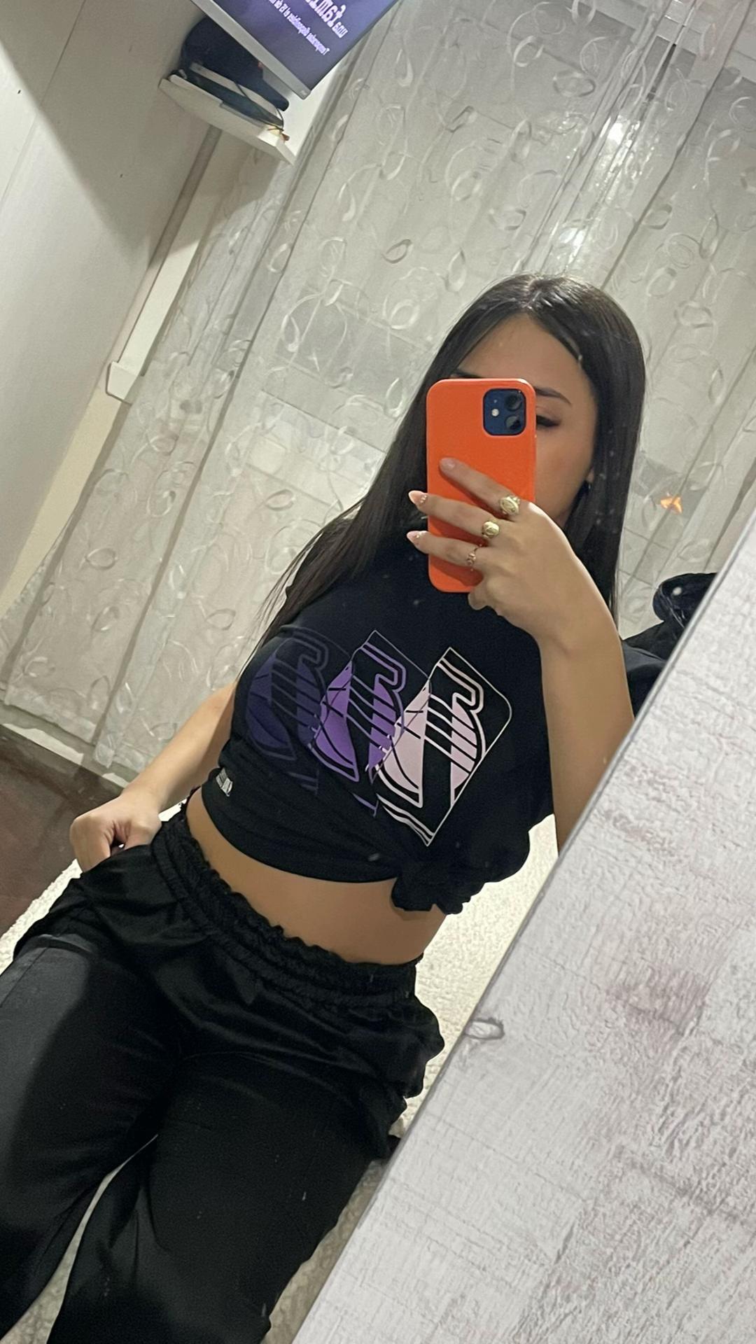 @JULI CLARA
