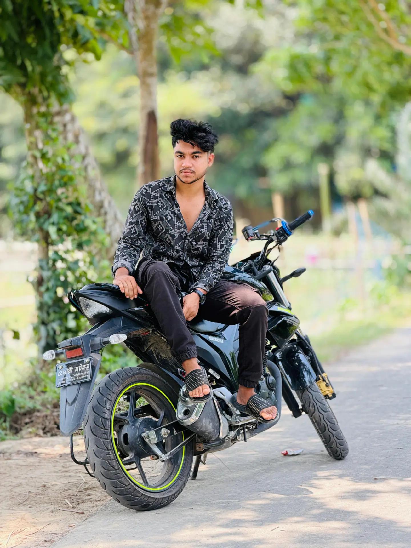 @সাদা বিলাই